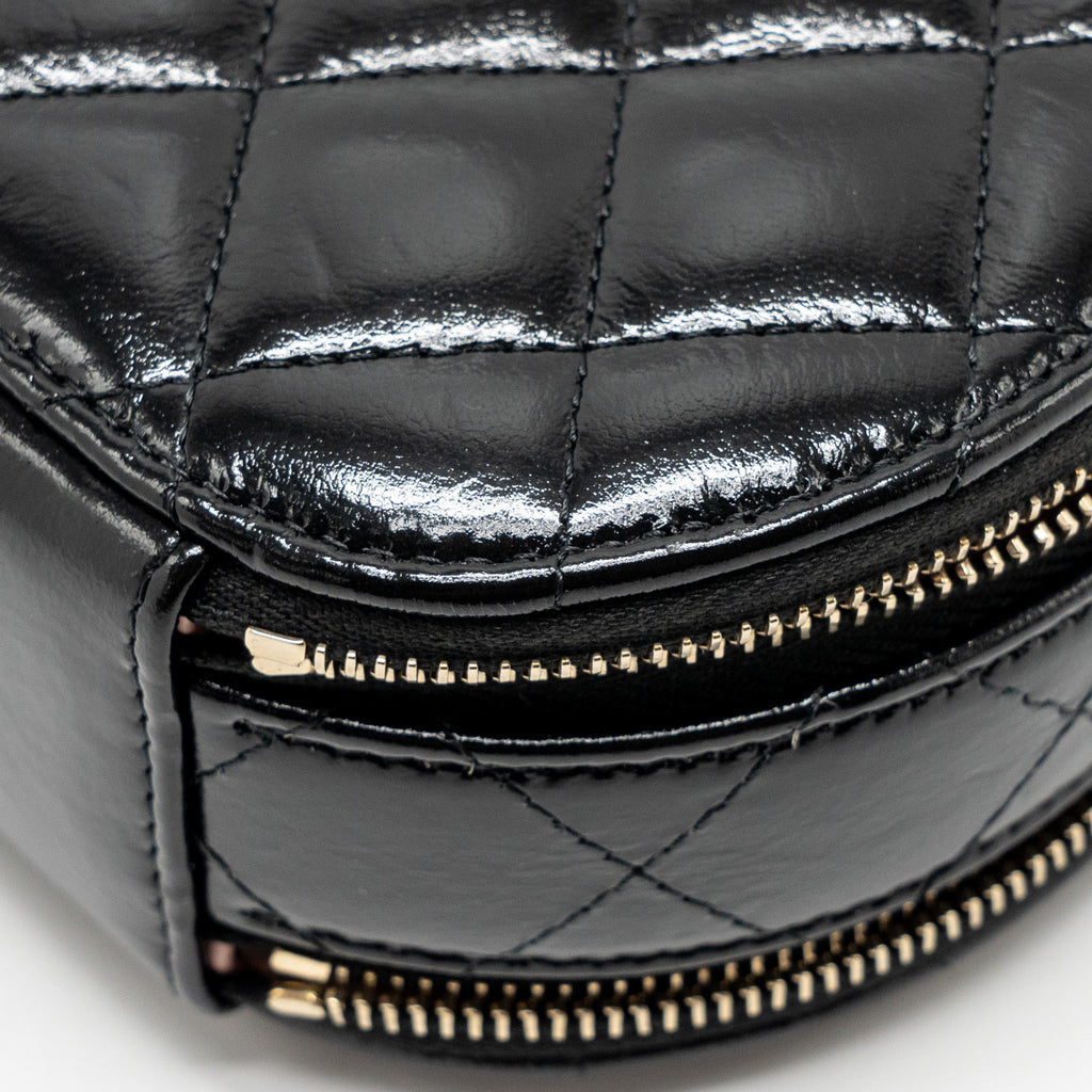 CHANEL 22B TOP HANDLE MINI ROUND VANITY CASE WITH CHAIN SHINY LAMBSKIN BLACK LGHW (MICROCHIP)