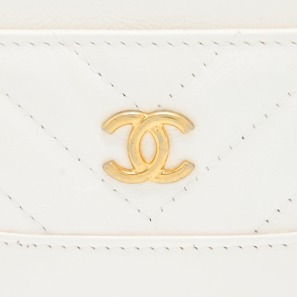 CHANEL CHEVRON CARD HOLDER CALFSKIN WHITE GHW