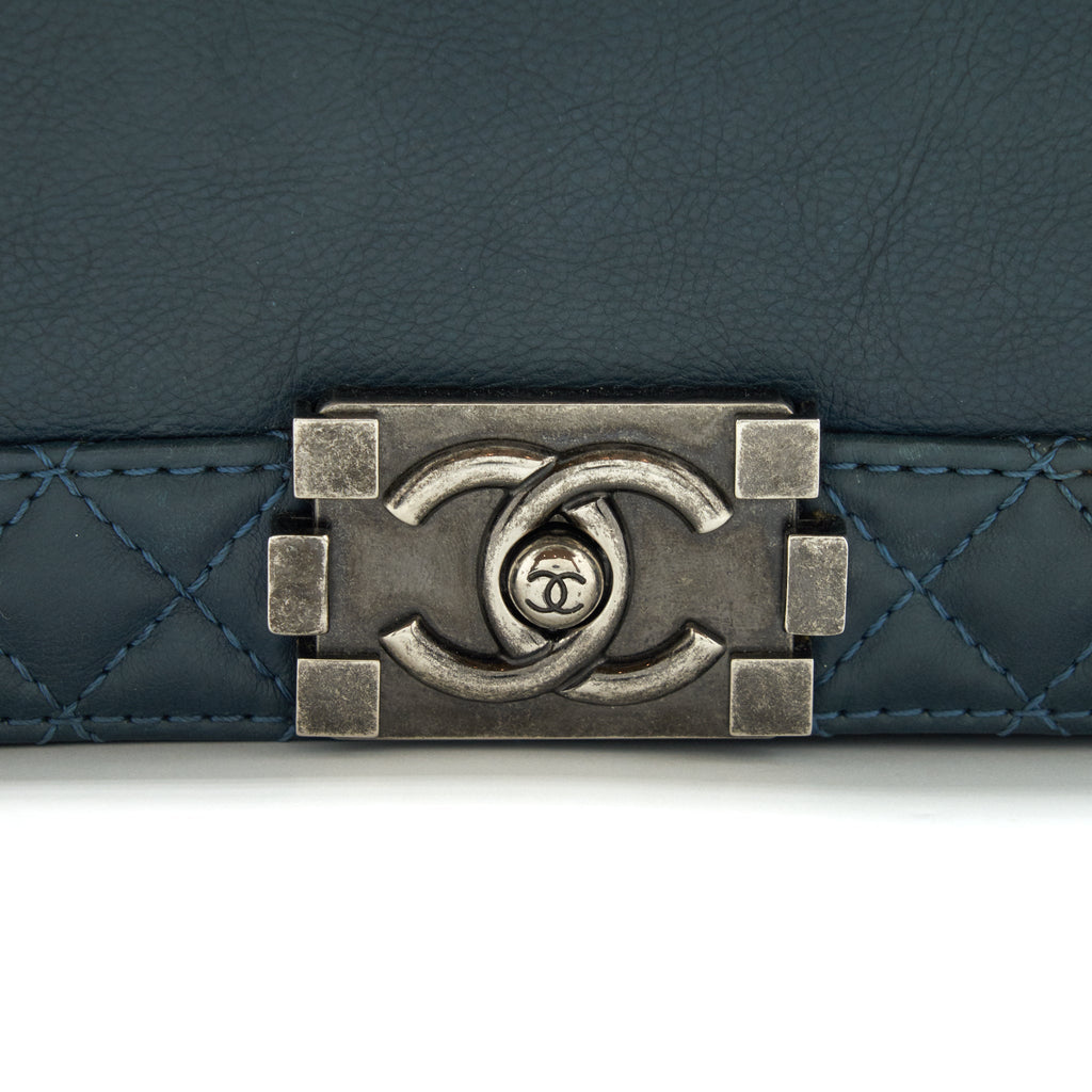 CHANEL BOY BAG SOFT CALFSKIN DARK BLUE RUTHENIUM HARDWARE