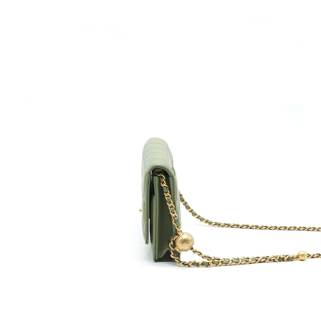 CHANEL 21B GREEN GHW PEARL CRUSH WALLET ON CHAIN