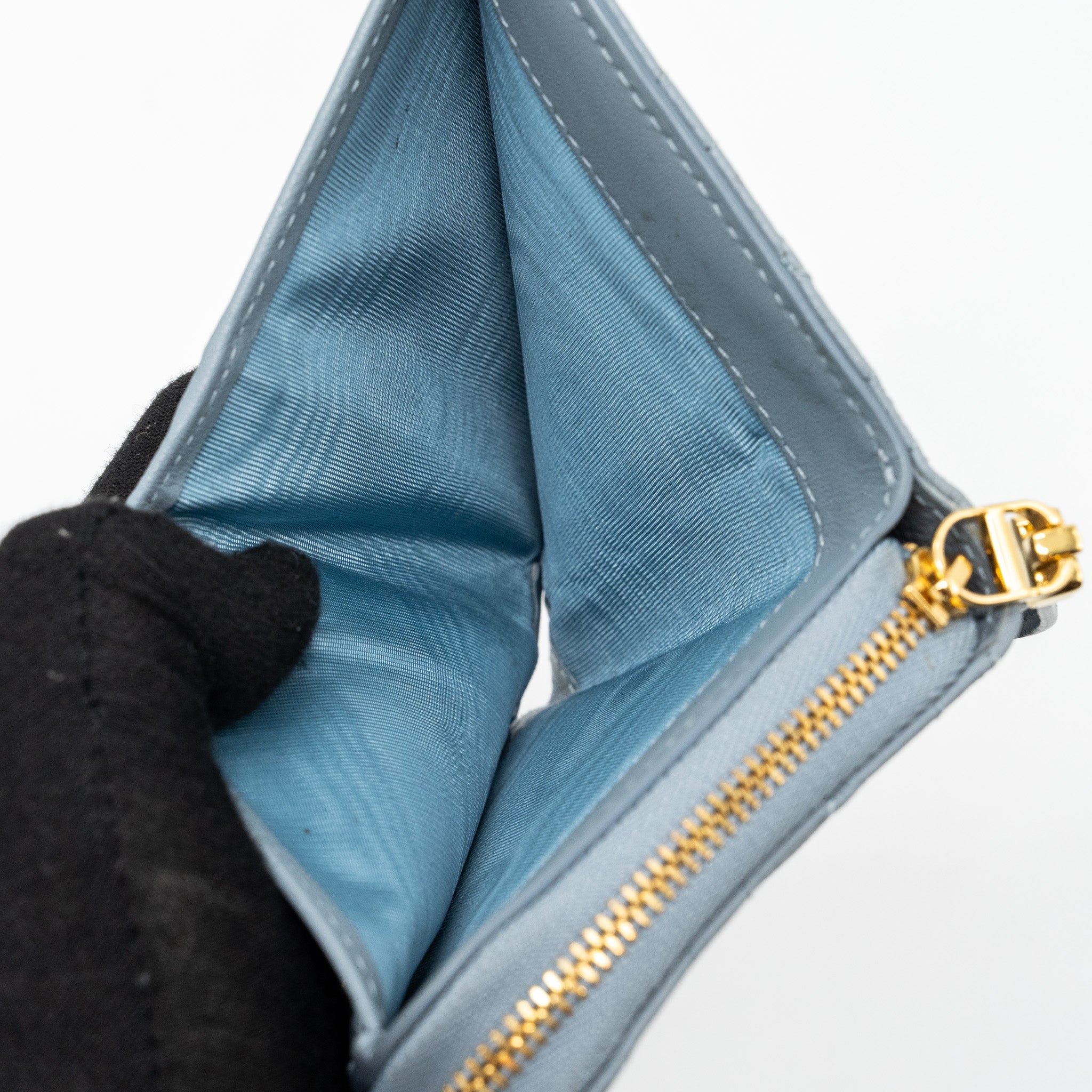 DIOR CARO SCARLET ZIPPED WALLET CANNAGE CALFSKIN CLOUD BLUE GHW