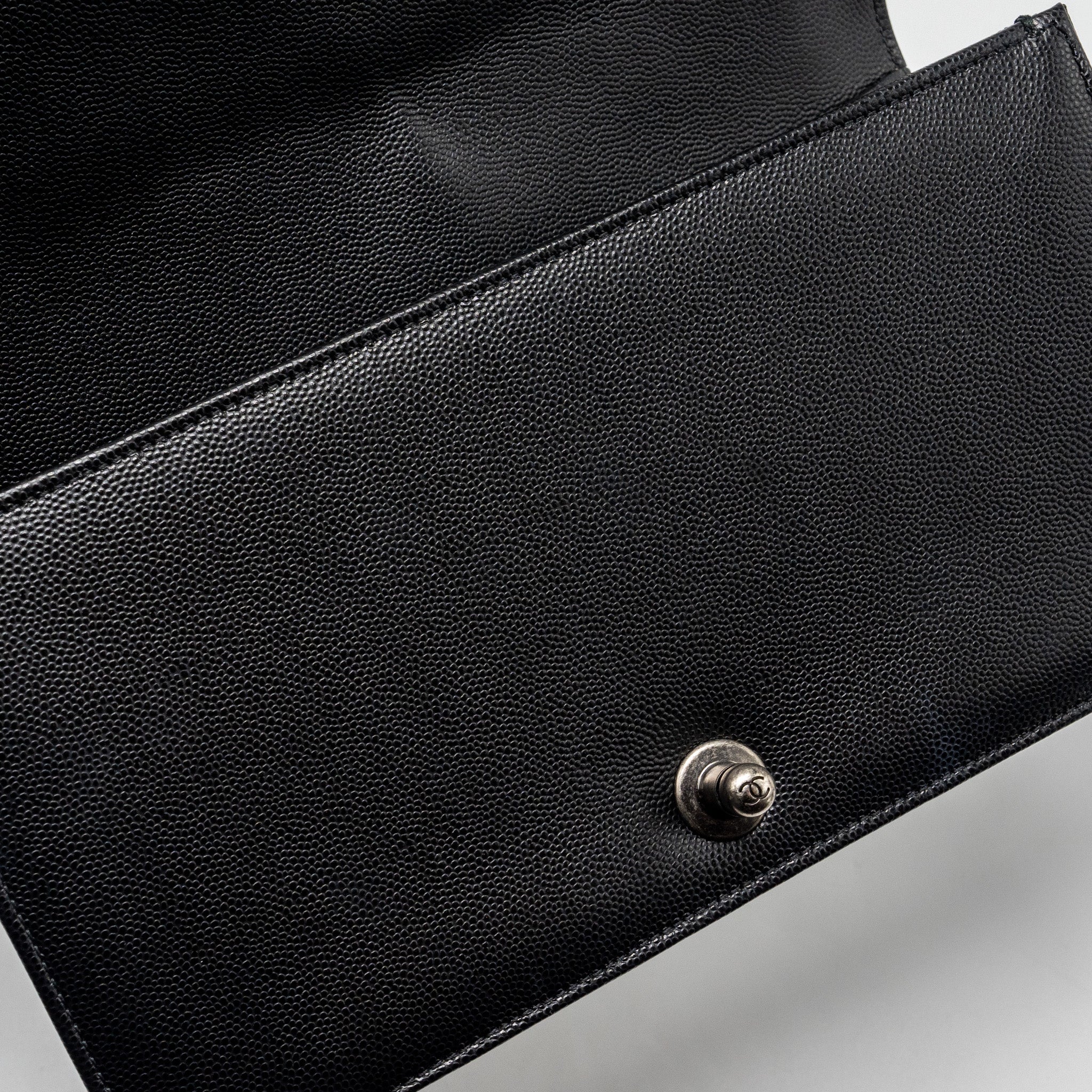 CHANEL MEDIUM BOY BAG CAVIAR BLACK RUTHENIUM SHW