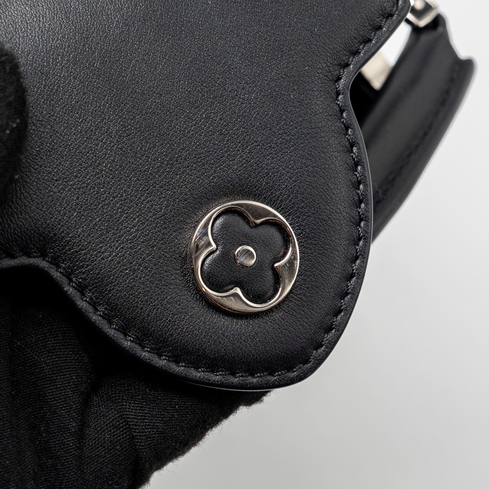 LOUIS VUITTON CAPUCINES MINI LIMITED EDITION SUQUIN / LEATHER MULTICOLOUR BLACK SHW