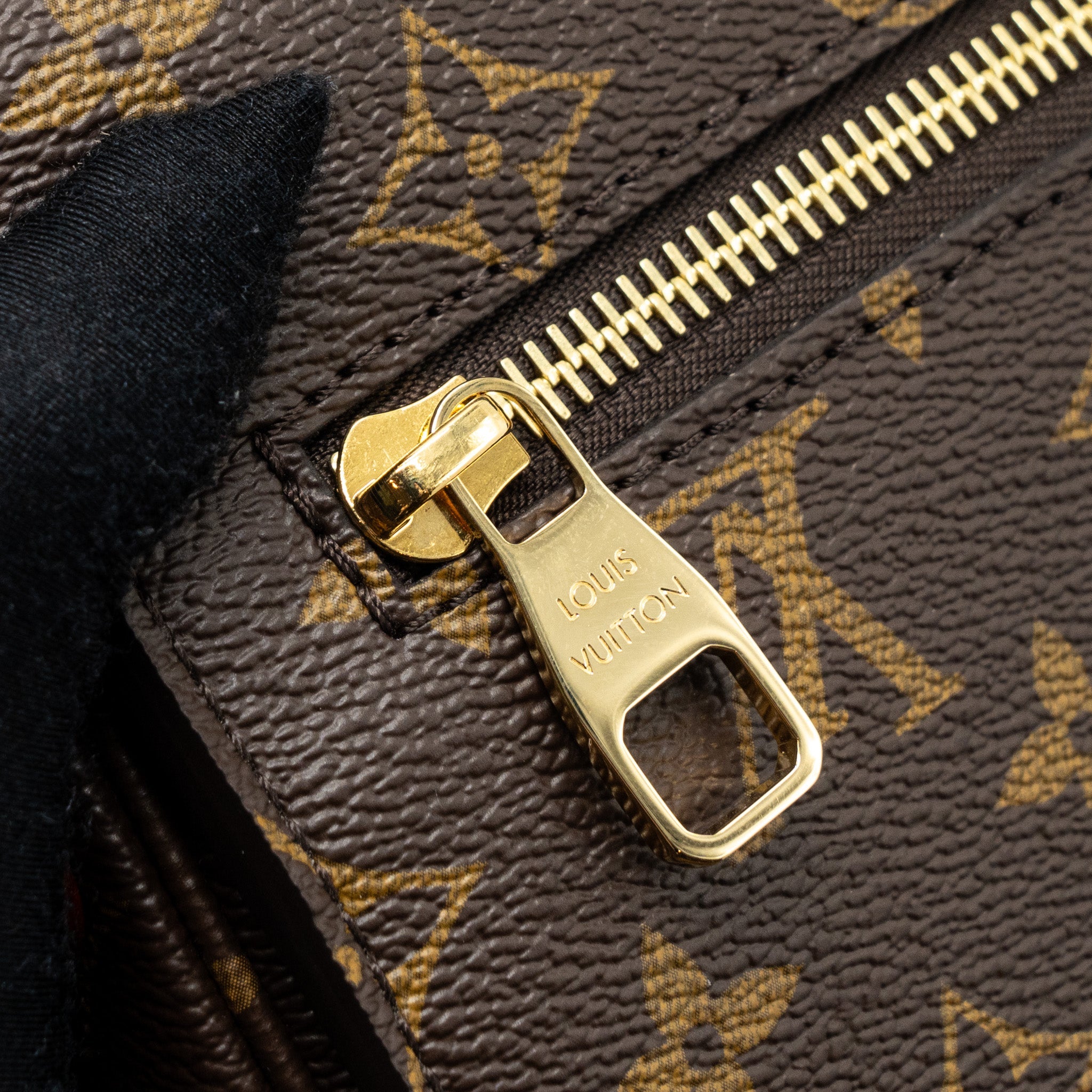 LOUIS VUITTON POCHETTE MÉTIS MONOGRAM CANVAS GHW