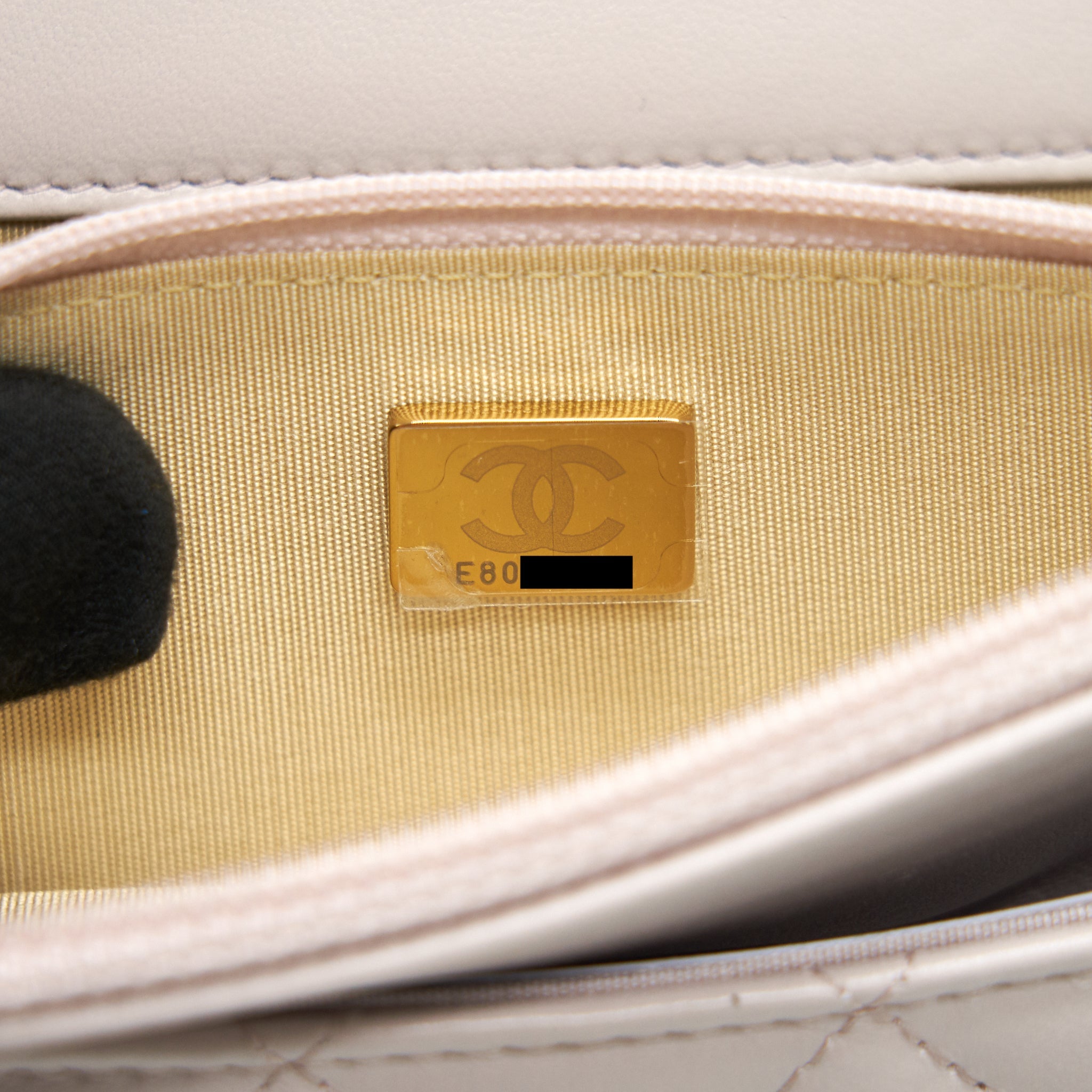 CHANEL 21B LIGHT PURPLE PEARL CRUSH WALLET ON CHAIN GHW