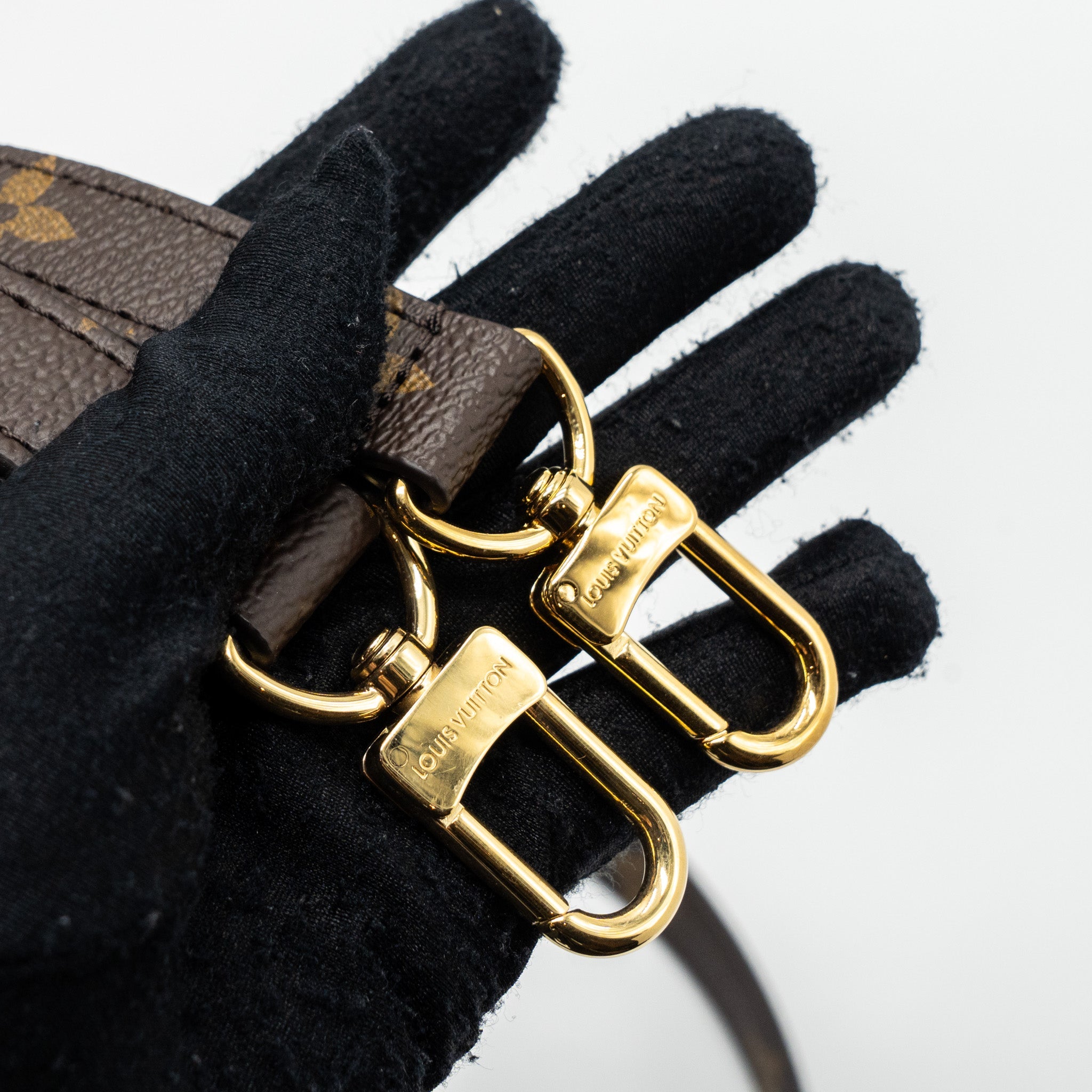 LOUIS VUITTON POCHETTE MÉTIS MONOGRAM CANVAS GHW