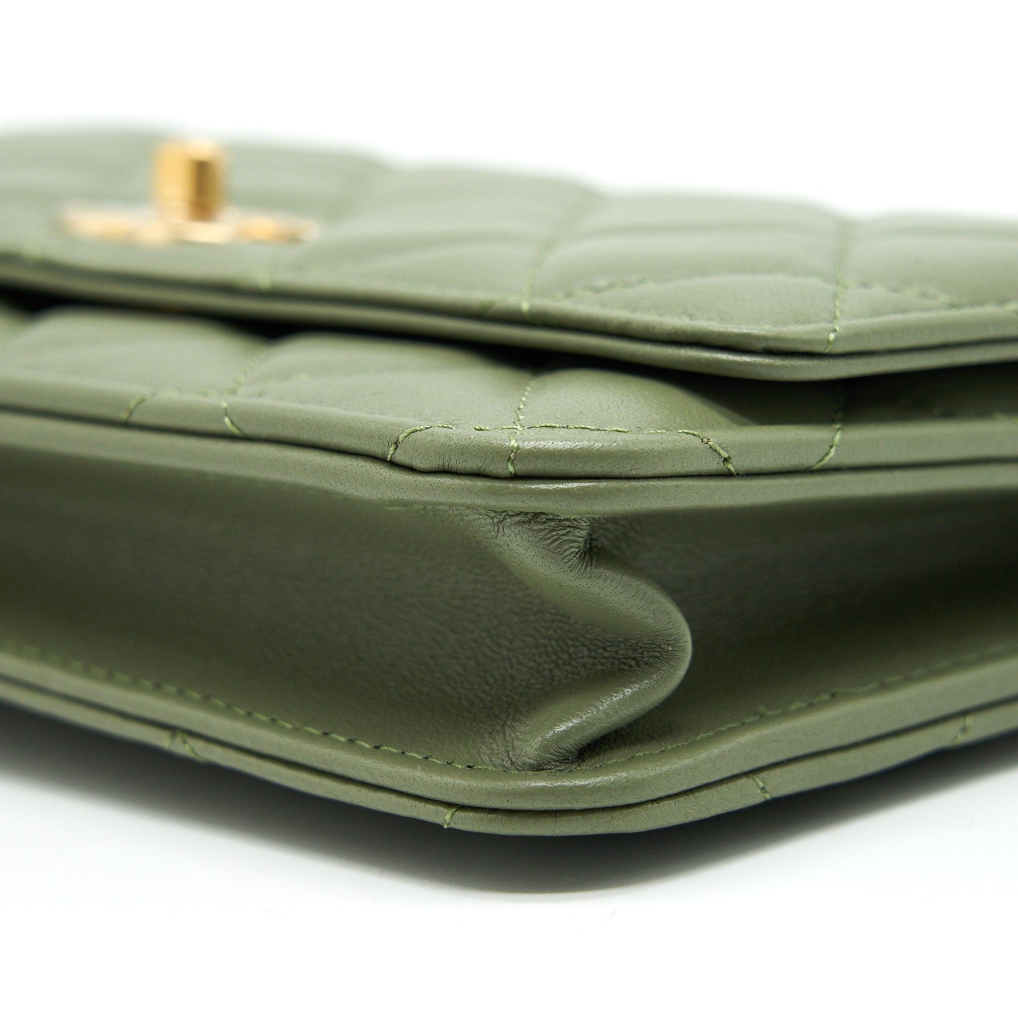 CHANEL 21B GREEN GHW PEARL CRUSH WALLET ON CHAIN