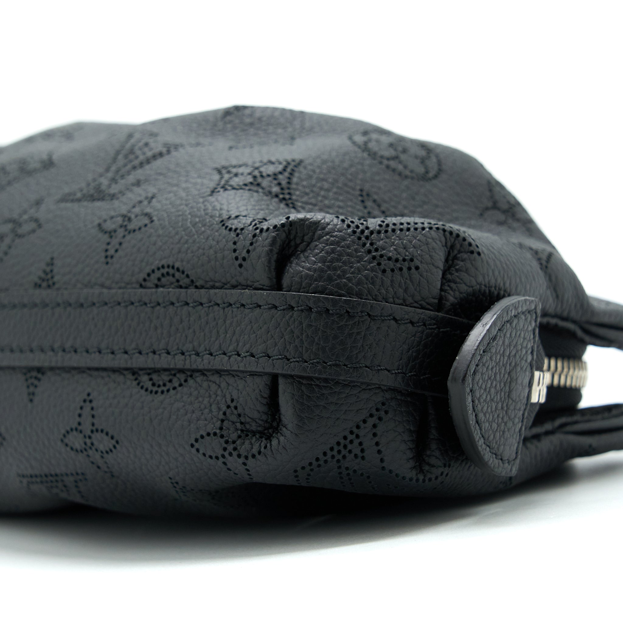 LOUIS VUITTON SCALA MINI POUCH CALFSKIN BLACK SHW