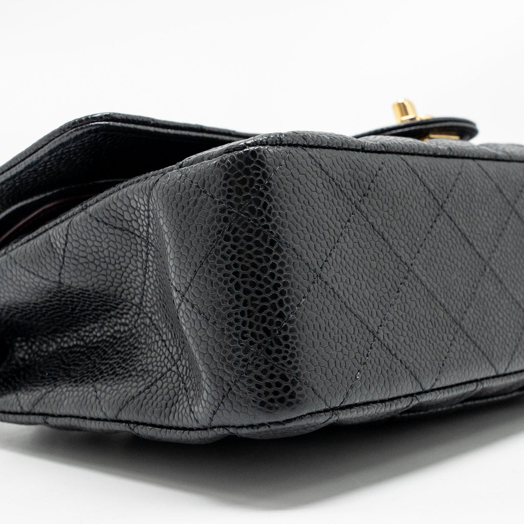 CHANEL MEDIUM CLASSIC DOUBLE FLAP BAG CAVIAR BLACK GHW