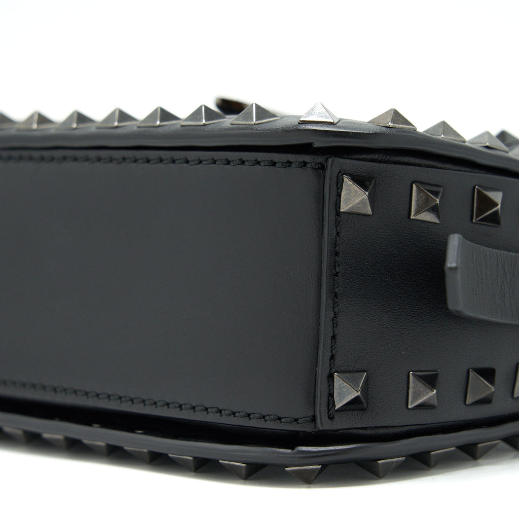 VALENTINO GARAVANI SMALL ROCKSTUD GRAINY CALFSKIN CROSSBODY BAG BLACK SHW
