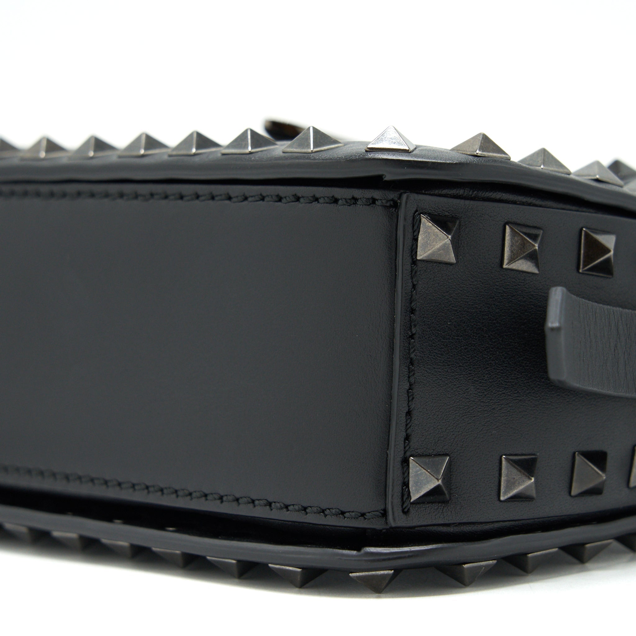 VALENTINO GARAVANI SMALL ROCKSTUD GRAINY CALFSKIN CROSSBODY BAG BLACK SHW