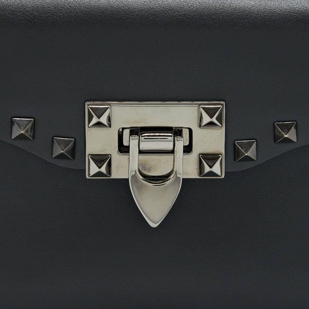 VALENTINO GARAVANI SMALL ROCKSTUD GRAINY CALFSKIN CROSSBODY BAG BLACK SHW