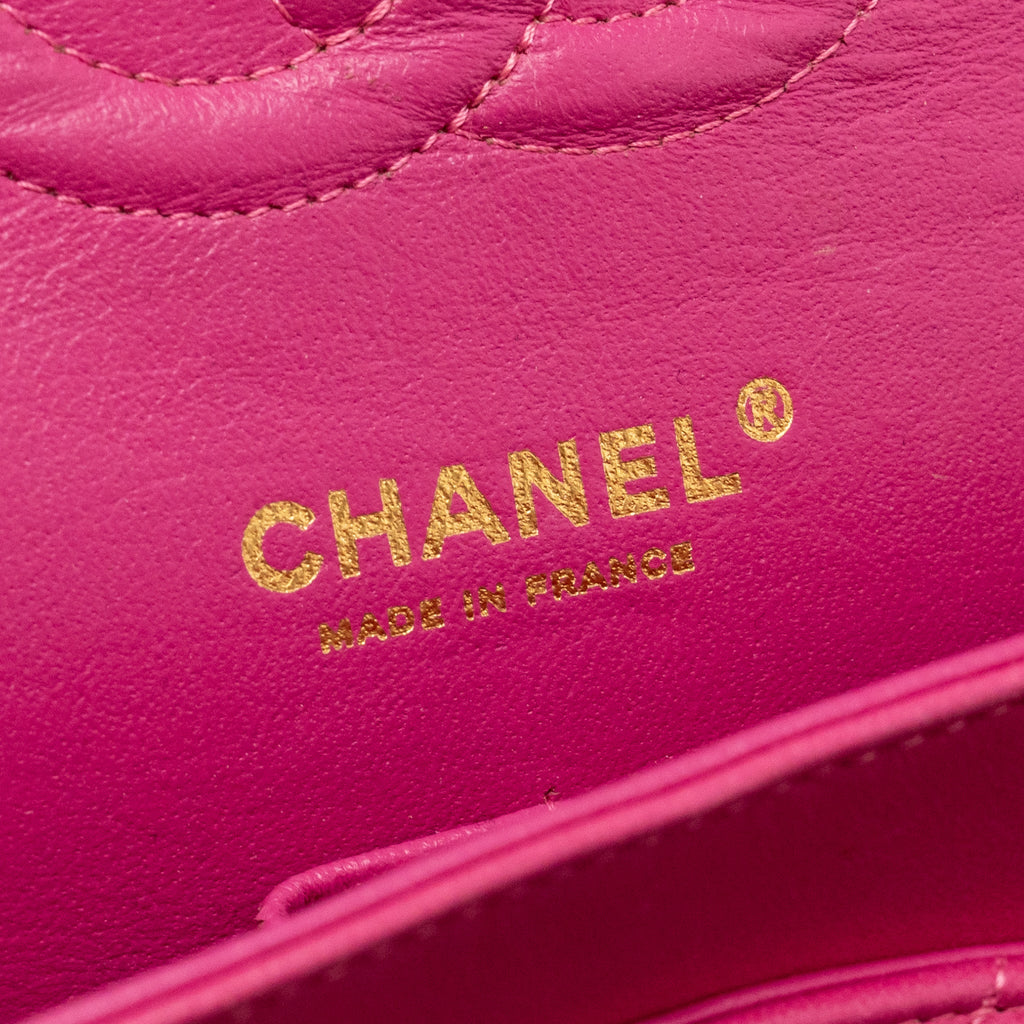 CHANEL MEDIUM CHEVRON CLASSIC DOUBLE FLAP BAG LAMBSKIN PINK GHW