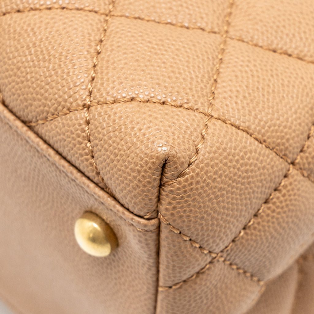 CHANEL LARGE COCO HANDLE WITH LIZARD HANDLE CAVIAR BEIGE GHW