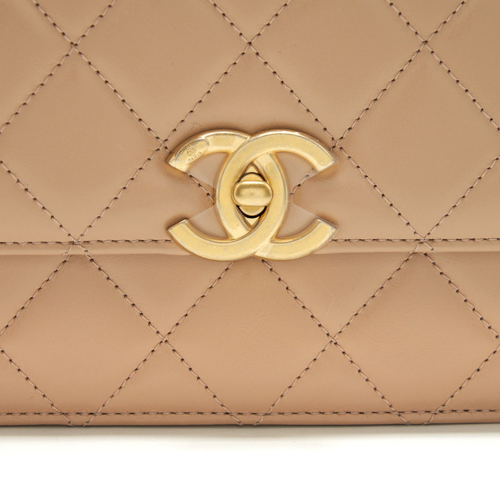 CHANEL 21A GOLD CRUSH FLAP BAG CALFSKIN BEIGE GHW