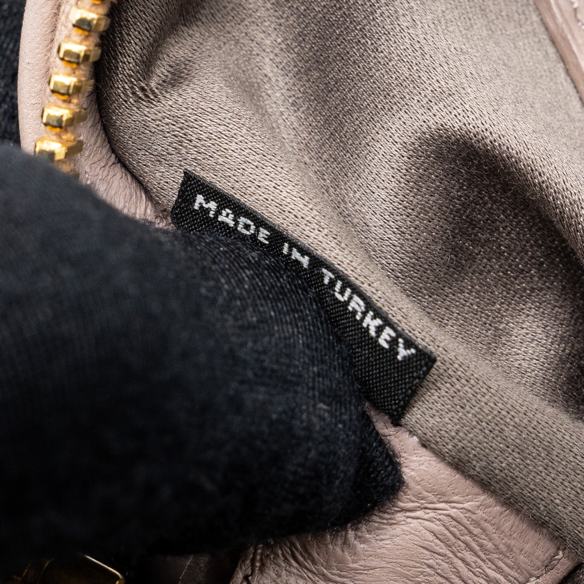 MIU MIU CAMERA CROSSBODY BAG NAPPA DUSTY PINK GHW