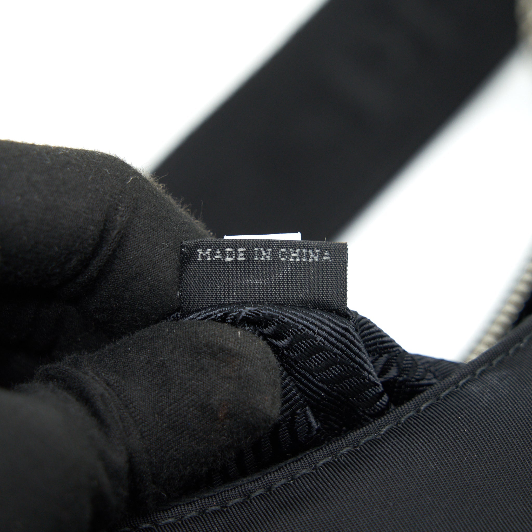 PRADA REEDITION 2005 SHOULDER BAG BLACK