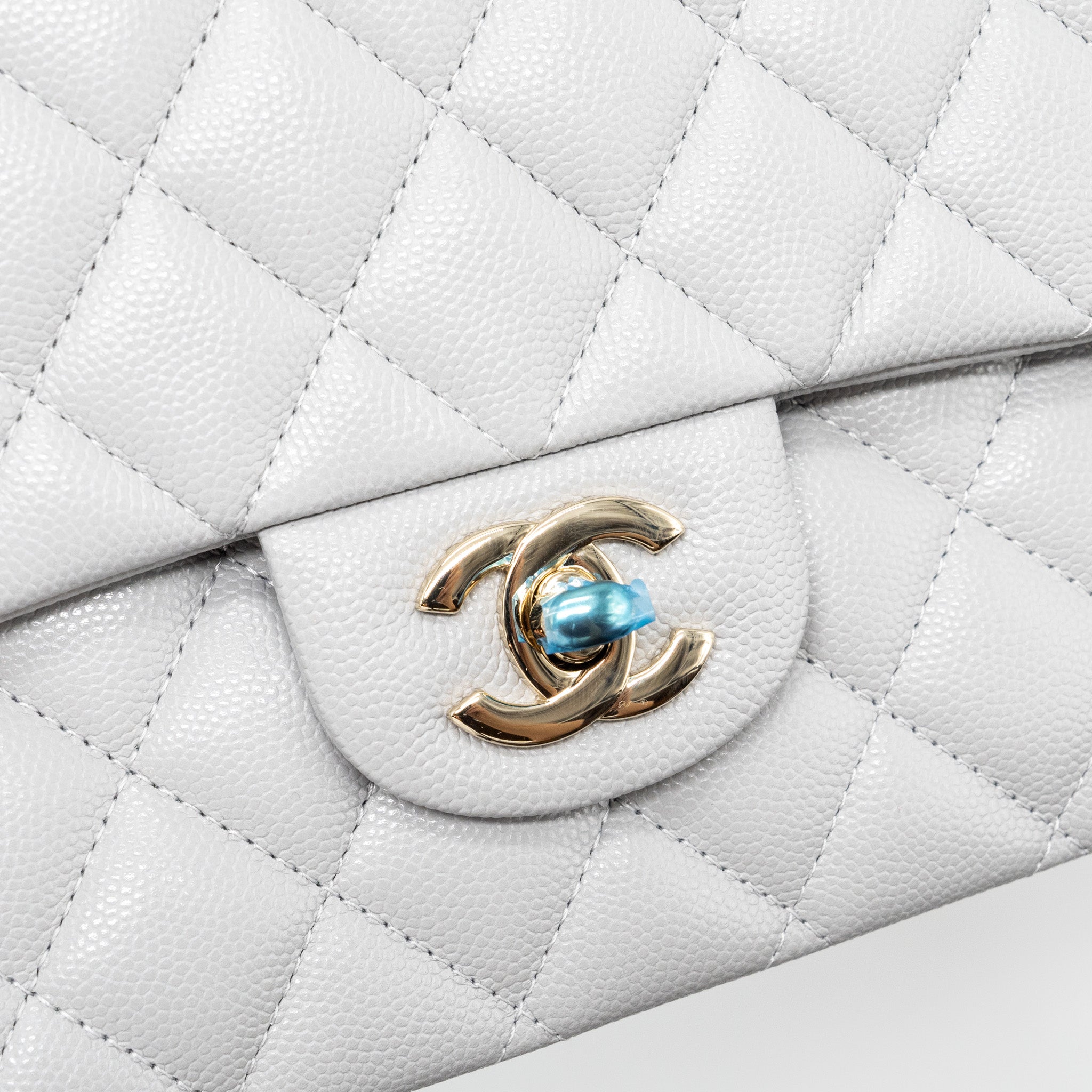 CHANEL CLASSIC MEDIUM DOUBLE FLAP BAG CAVIAR LIGHT GREY LGHW (MICROCHIP)