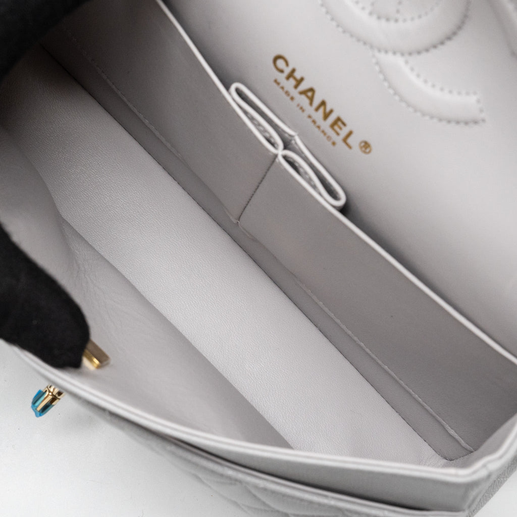 CHANEL CLASSIC MEDIUM DOUBLE FLAP BAG CAVIAR LIGHT GREY LGHW (MICROCHIP)