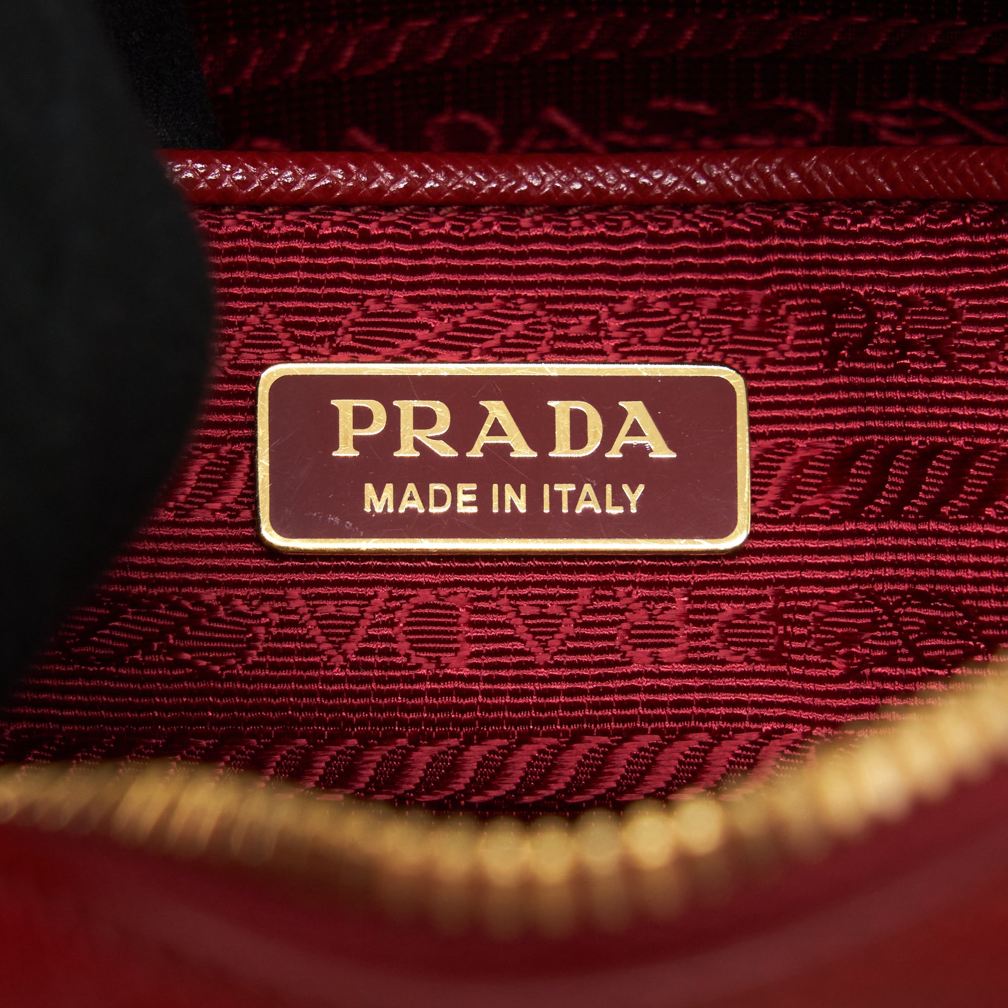 PRADA CROSSBODY/BELT BAG SAFFIANO RED GHW