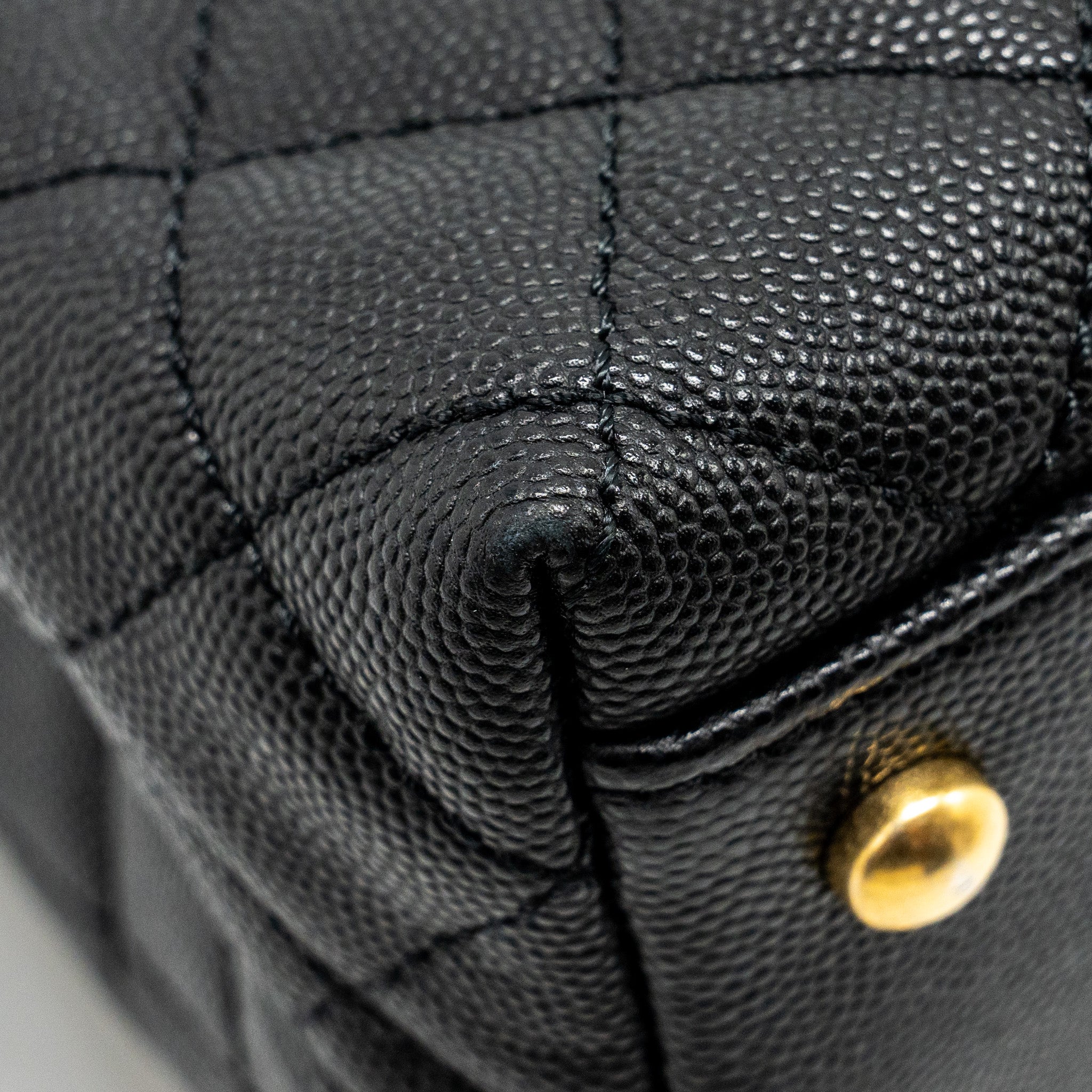 CHANEL MEDIUM COCO HANDLE LIMITED EDITION CAVIAR BLACK GHW (MICROCHIP)