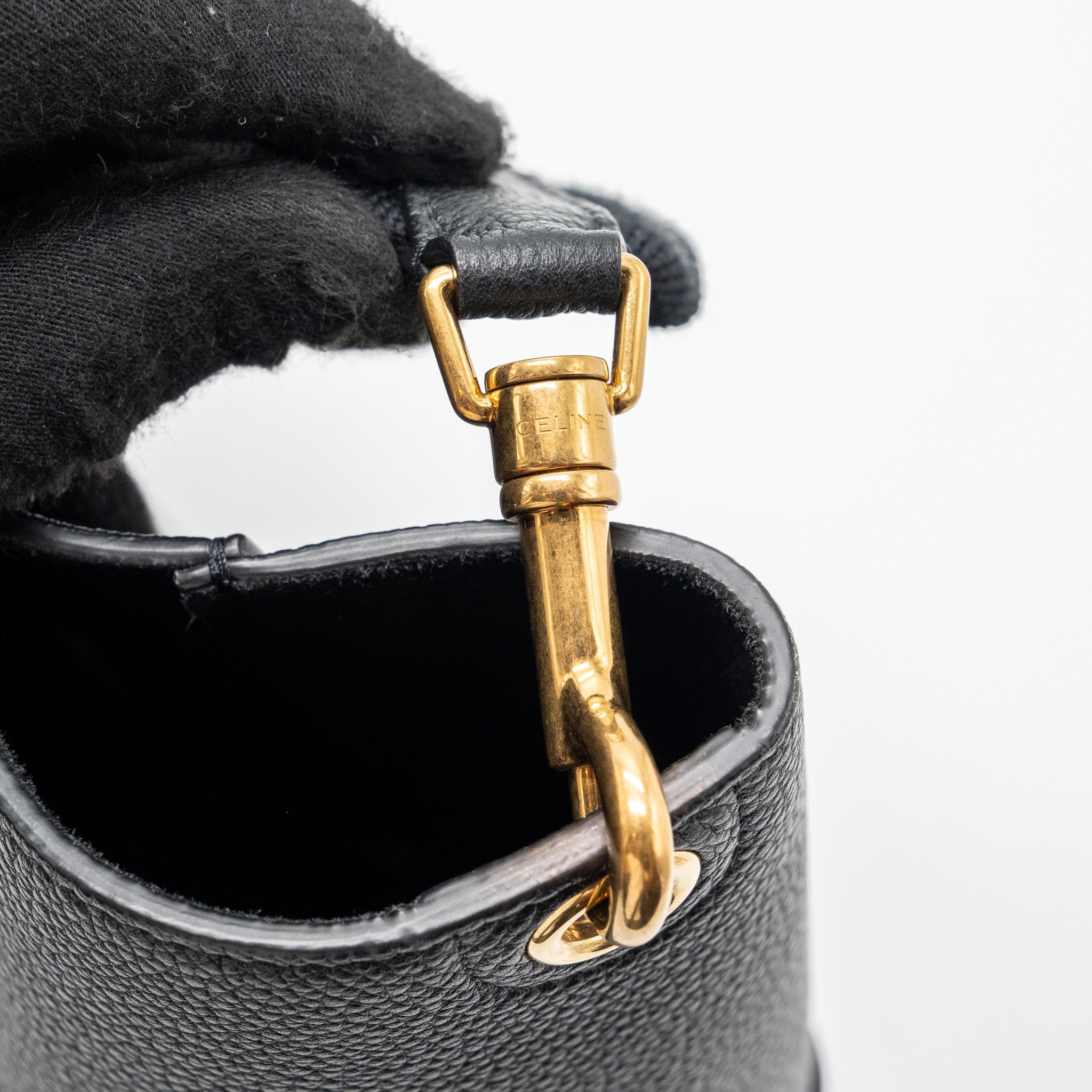 CELINE SANGLE BUCKET BAG GRAINED CALFSKIN BLACK GHW