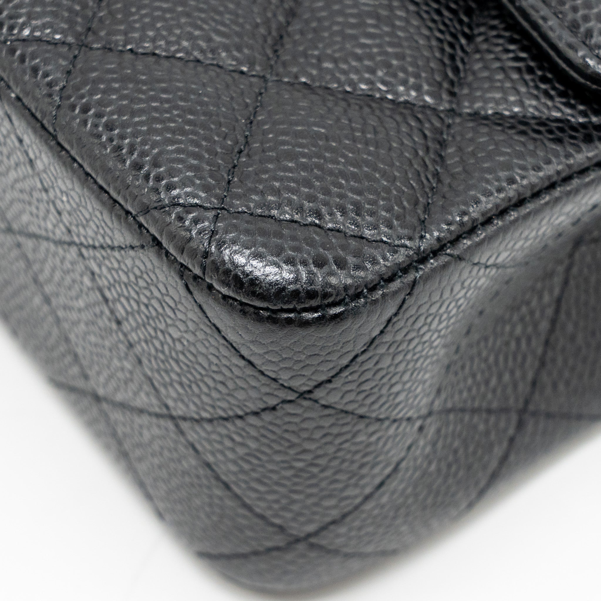 CHANEL MEDIUM CLASSIC DOUBLE FLAP BAG CAVIAR BLACK GHW