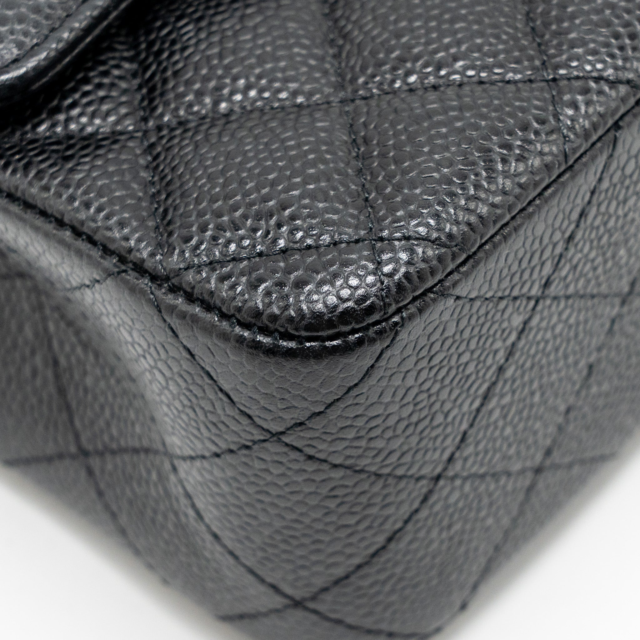 CHANEL MEDIUM CLASSIC DOUBLE FLAP BAG CAVIAR BLACK GHW