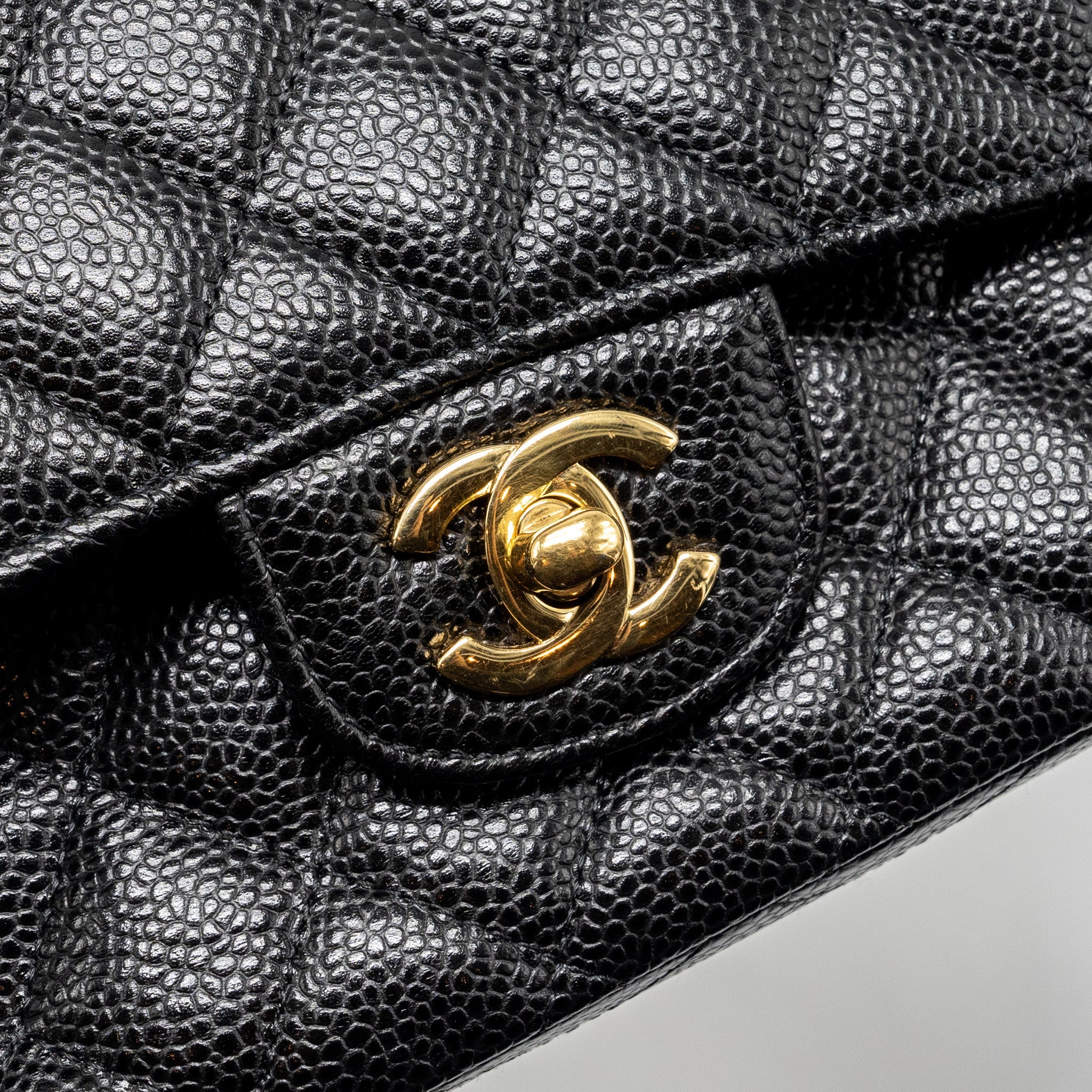 CHANEL MEDIUM CLASSIC DOUBLE FLAP BAG CAVIAR BLACK GHW