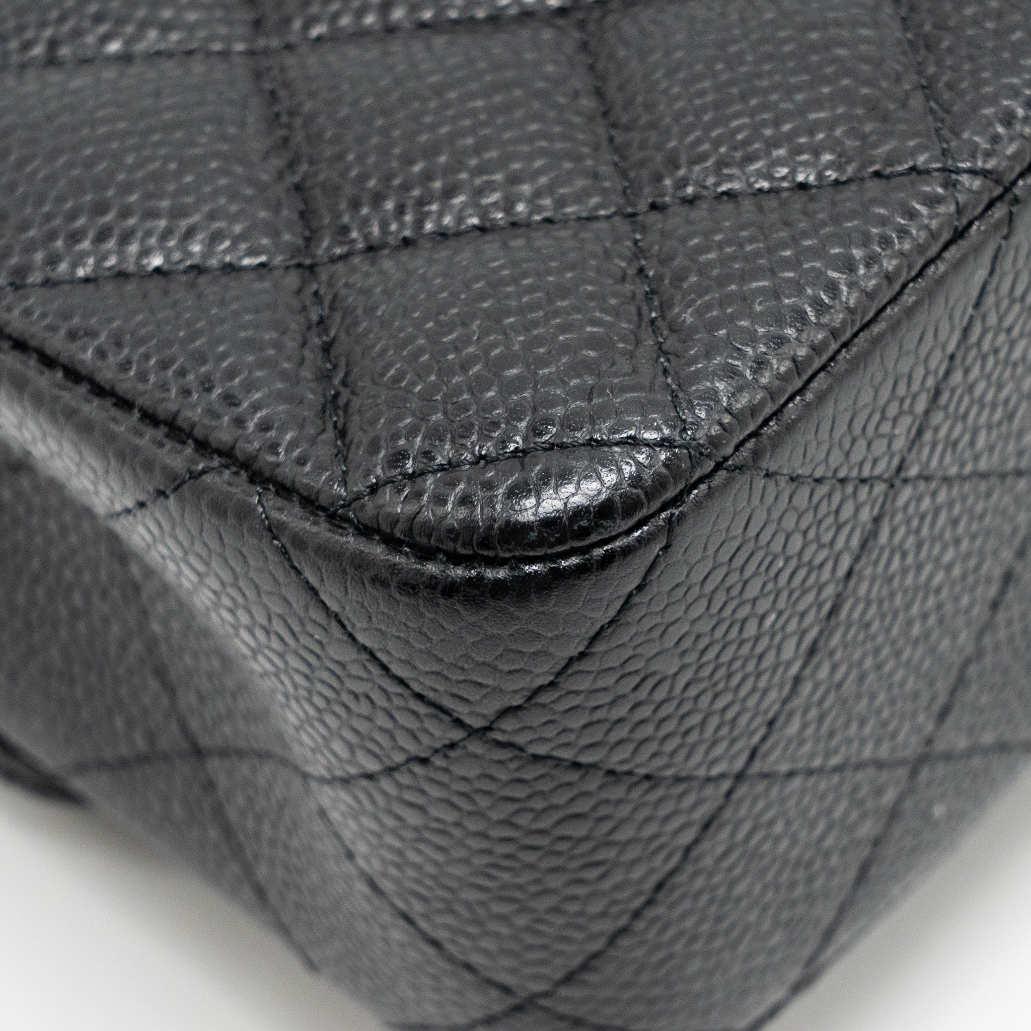 CHANEL MEDIUM CLASSIC DOUBLE FLAP BAG CAVIAR BLACK GHW