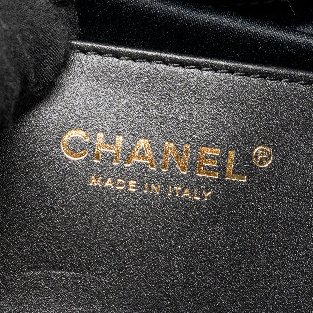 CHANEL SMALL 25 BAG CAVIAR BLACK GHW (MICROCHIP)