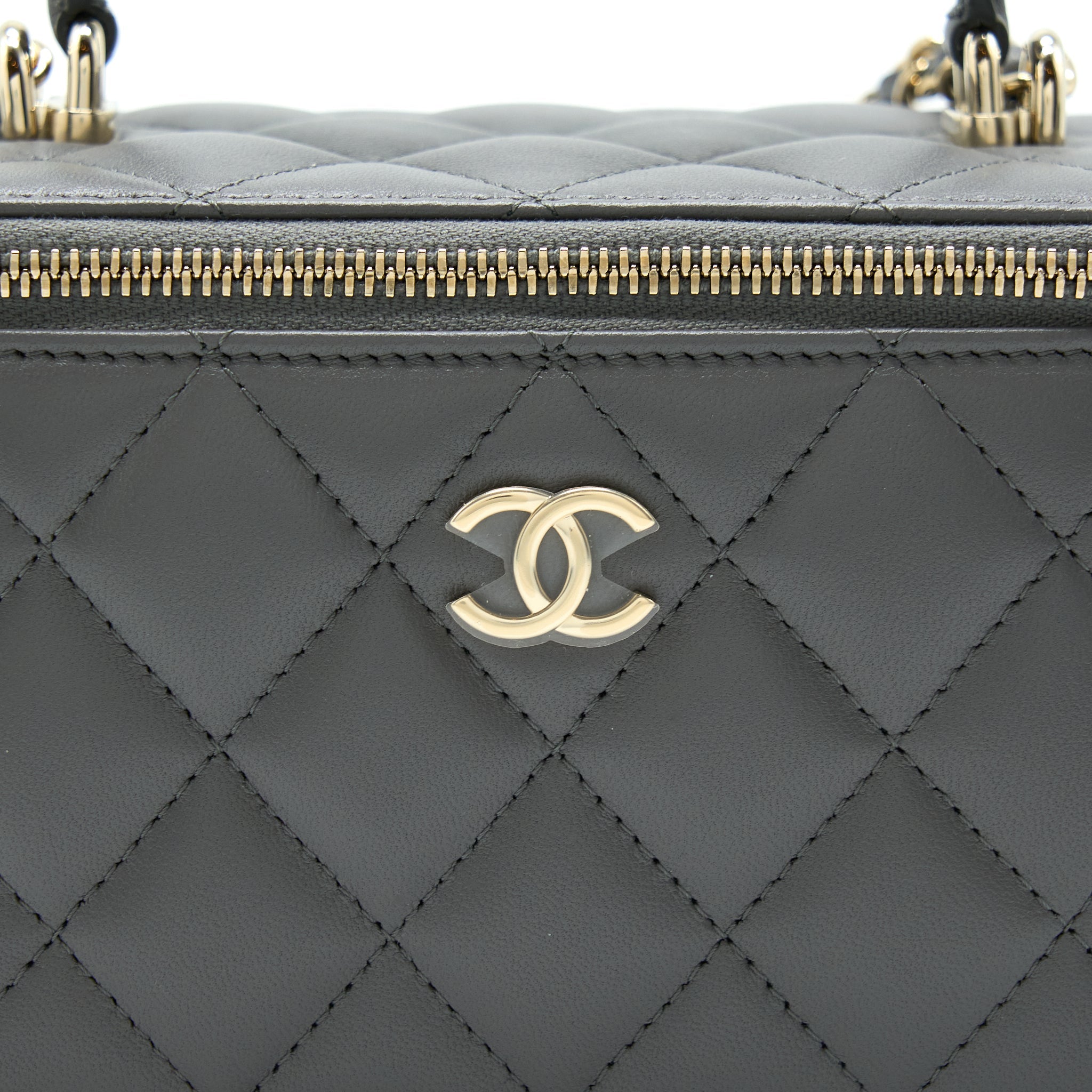 CHANEL 22A TOP HANDLE LONG VANITY WITH CHAIN GREY GHW