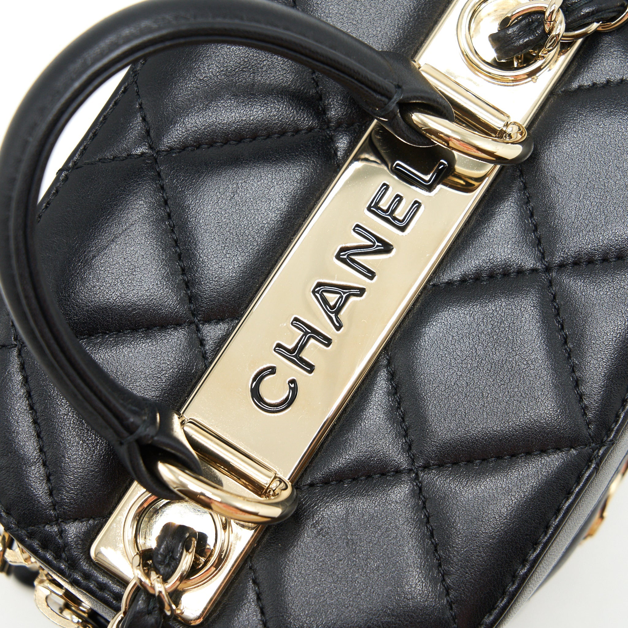 CHANEL TRENDY CC ROUND VANITY CASE CROSSBODY BAG LAMBSKIN BLACK LGHW