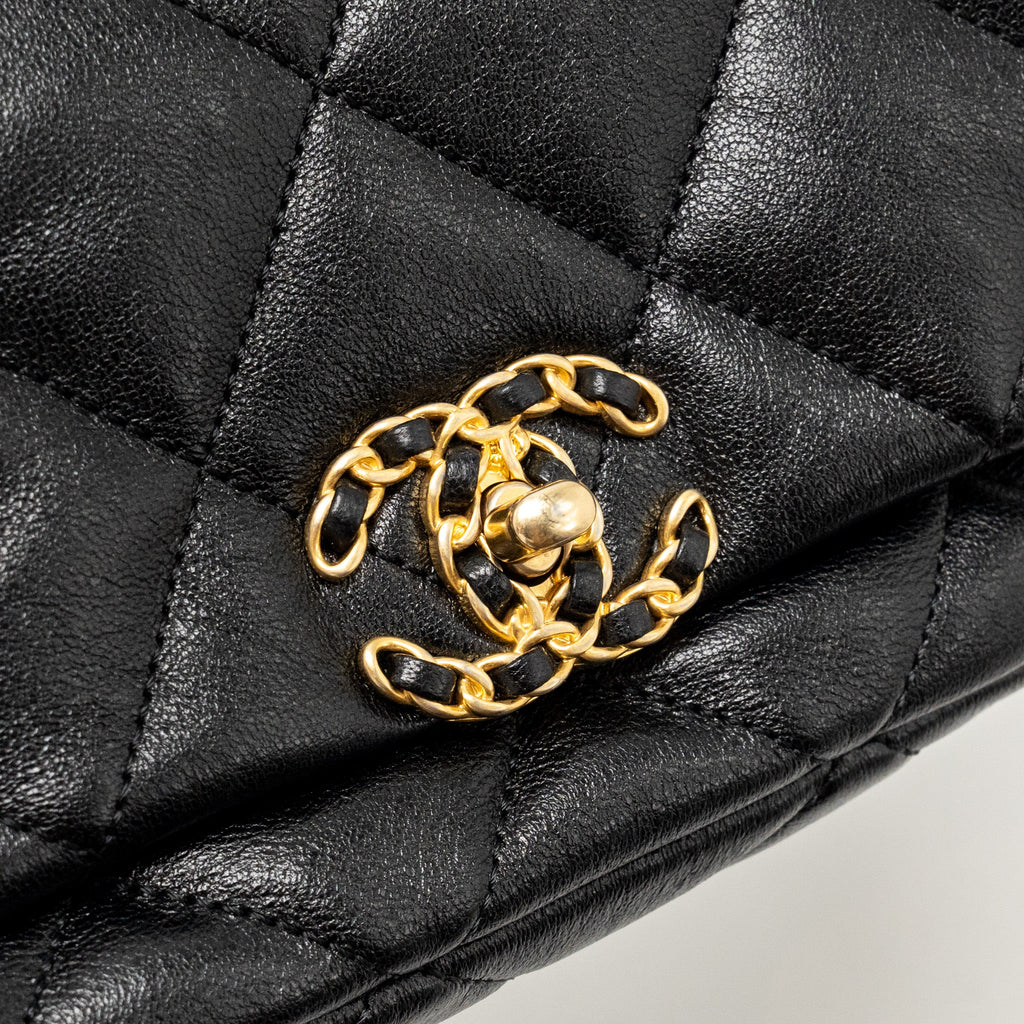 CHANEL 19 WAIST BAG GOATSKIN BLACK MULTICOLOUR HARDWARE