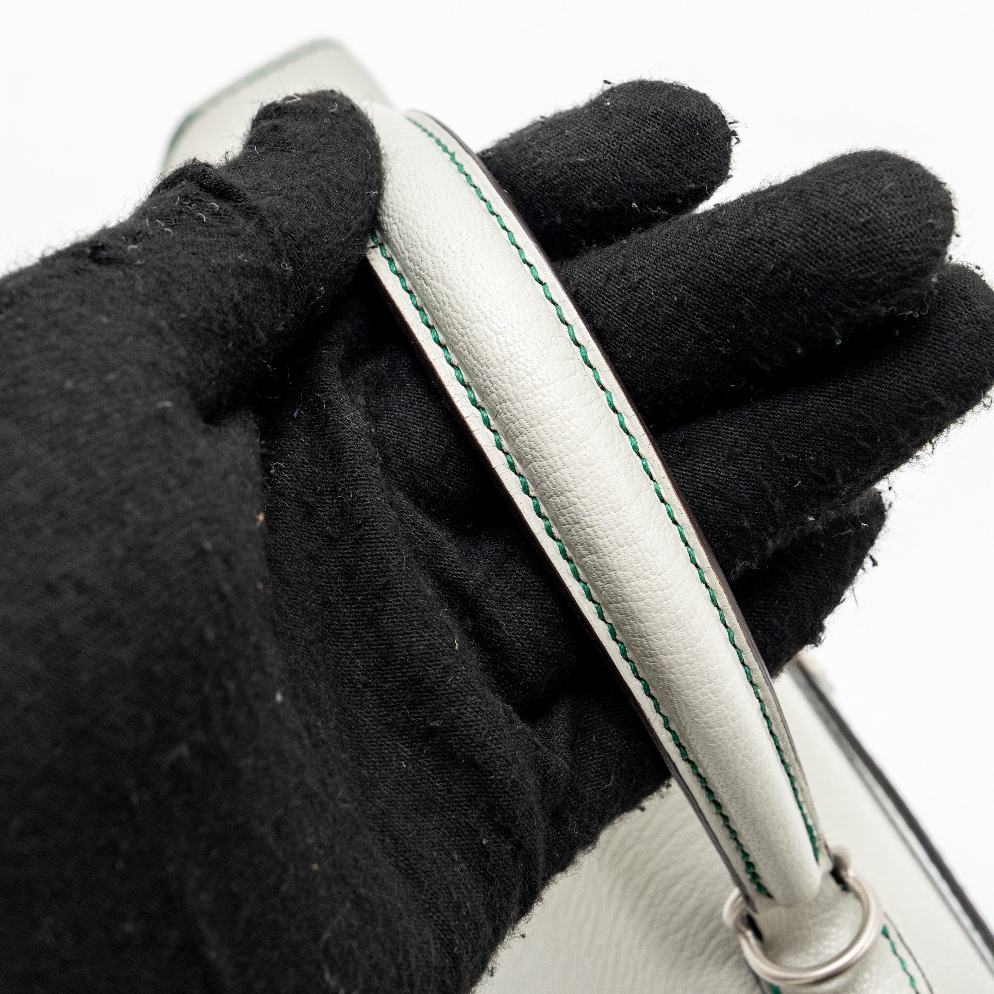 HERMES KELLY 25 SPECIAL ORDER CHÈVRE MYSORE GRIS PERLE/MALACHITE/VERT EMERAUDE BRUSHED SHW
