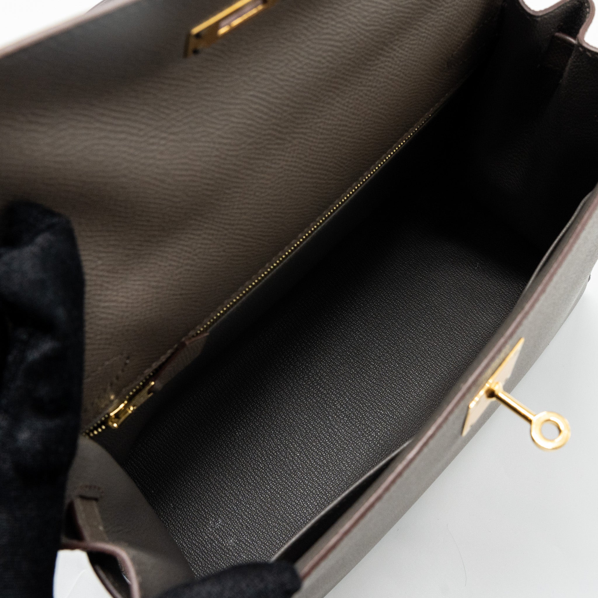 HERMES KELLY28 SELLIER EPSOM GRIS ETAIN GHW