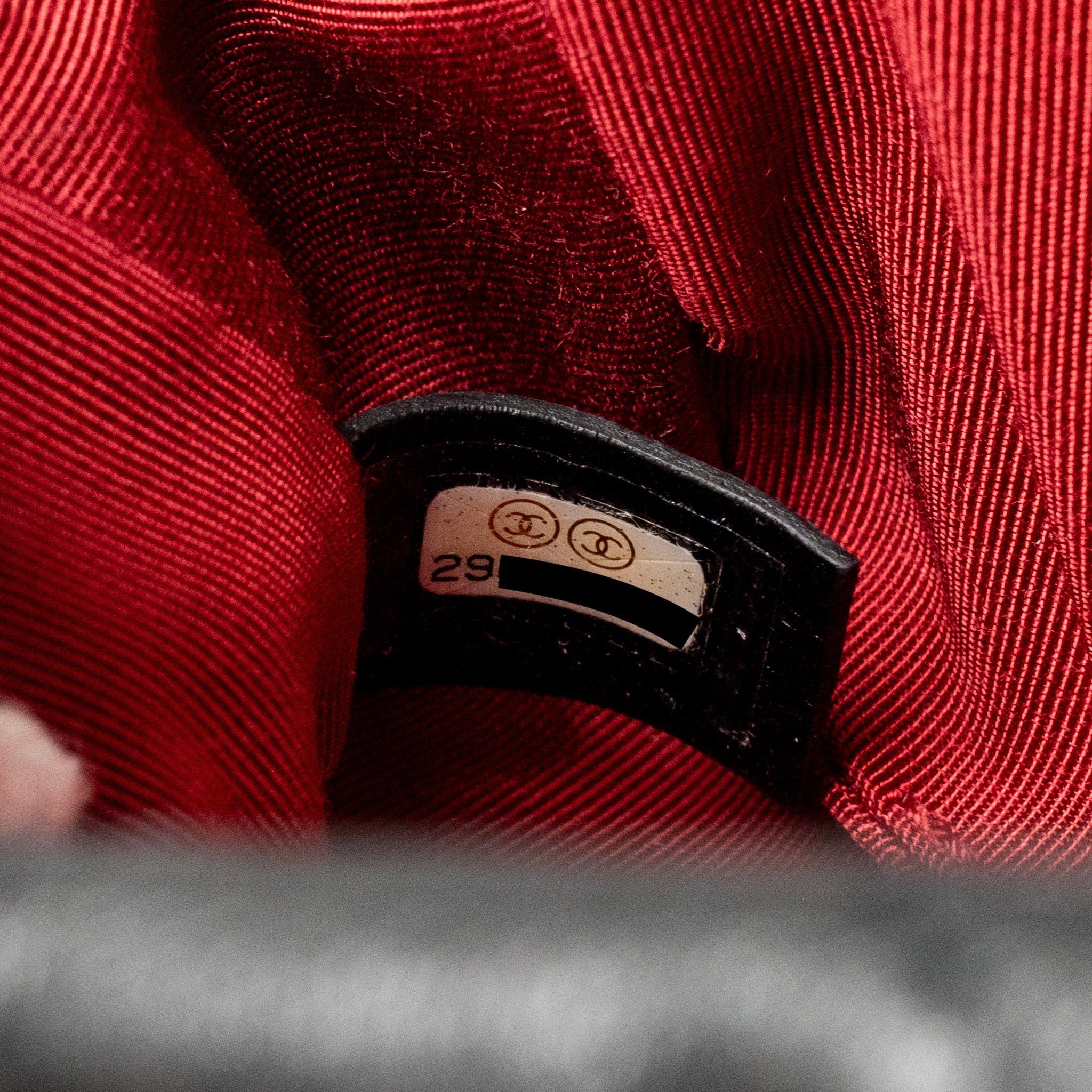 CHANEL 19 WAIST BAG GOATSKIN BLACK MULTICOLOUR HARDWARE