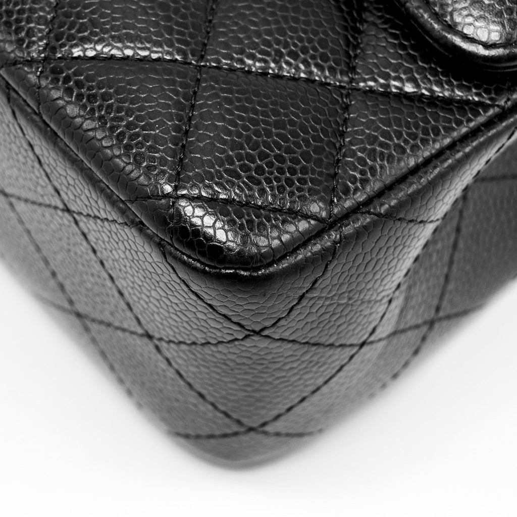 CHANEL MEDIUM CLASSIC DOUBLE FLAP BAG CAVIAR BLACK SHW (MICROCHIP)