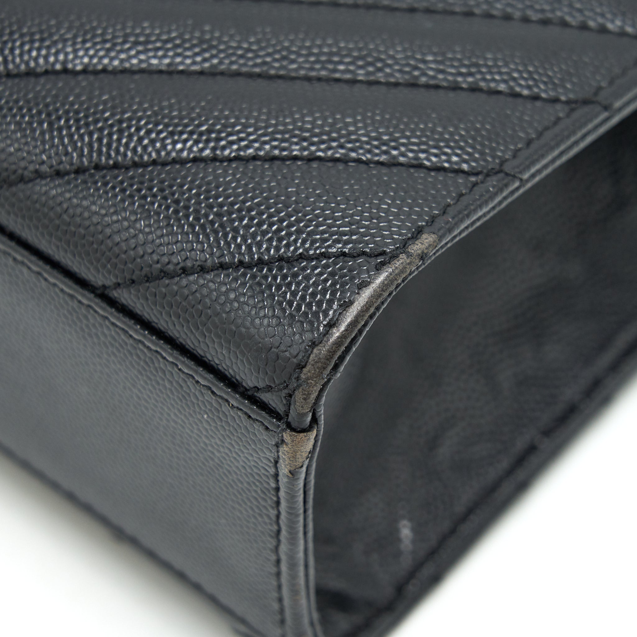 SAINT LAURENT / YSL LARGE ENVELOPE CHAIN FLAP BAG IN BLACK GRAIN DE POUDRE