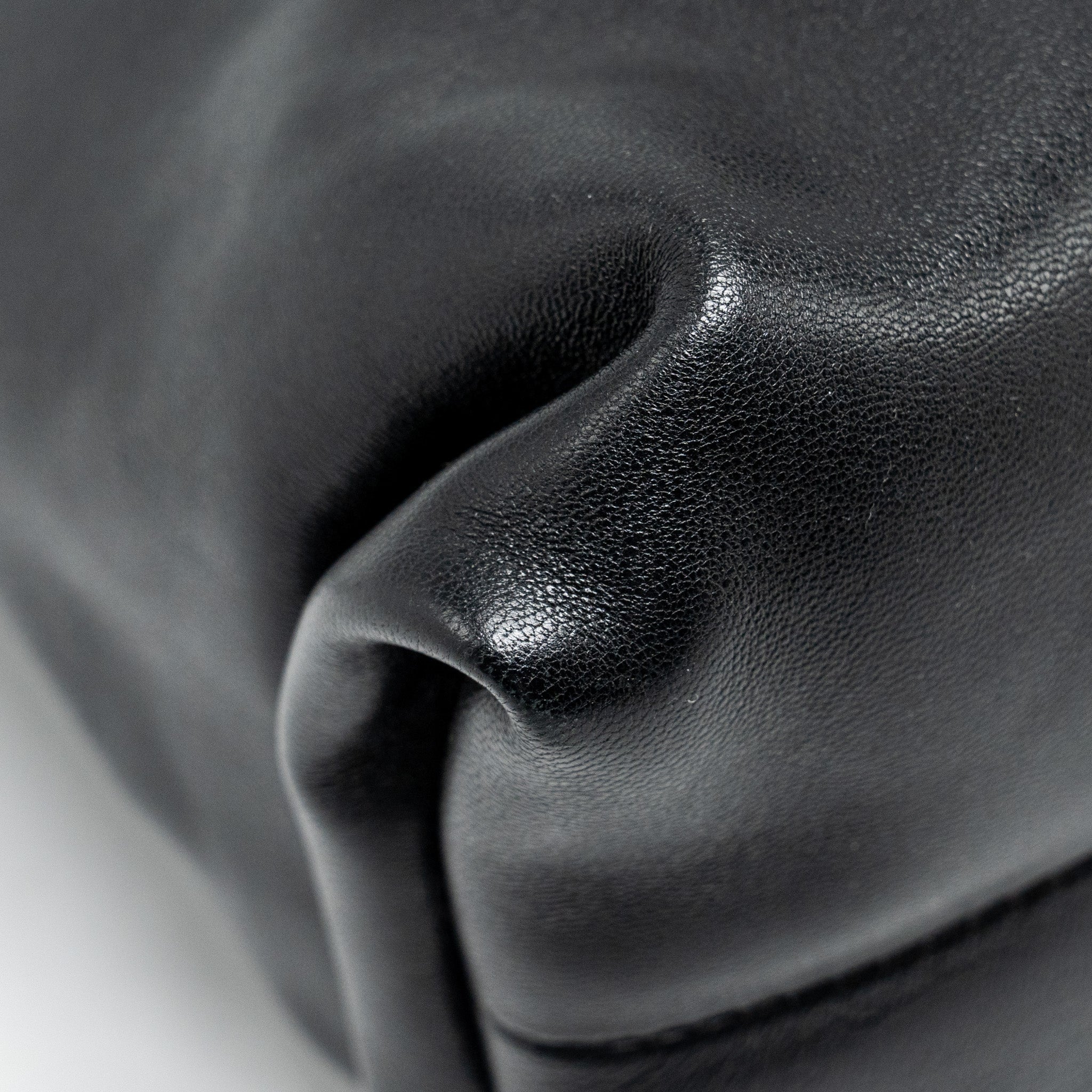 BOTTEGA VENETA TRINE ENVELOP CLUTCH LEATHER BLACK SHW