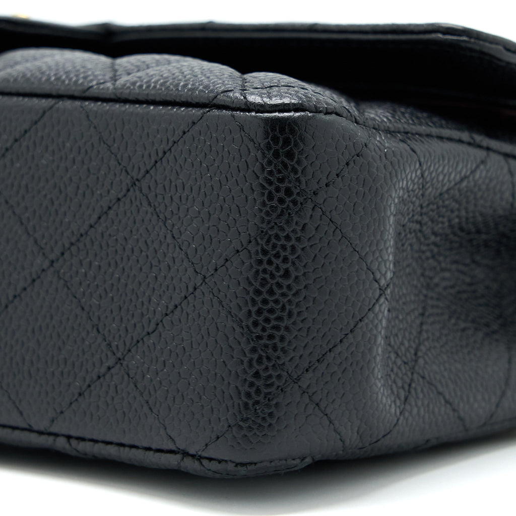 CHANEL MEDIUM CLASSIC DOUBLE FLAP BAG CAVIAR BLACK GHW