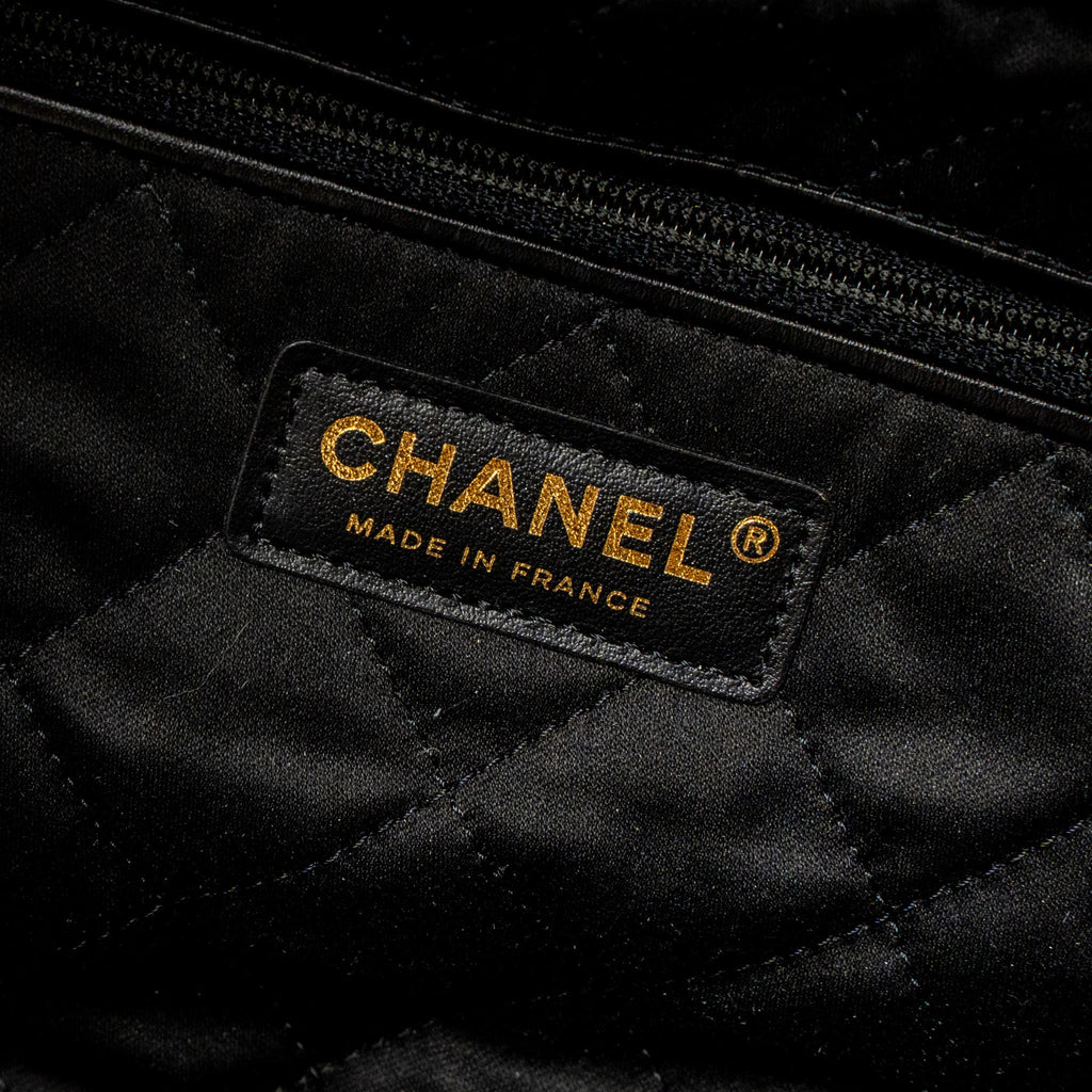 CHANEL MEDIUM 22 BAG GOLD LETTER SHINY CALFSKIN BLACK BRUSHED GHW (MICROCHIP)