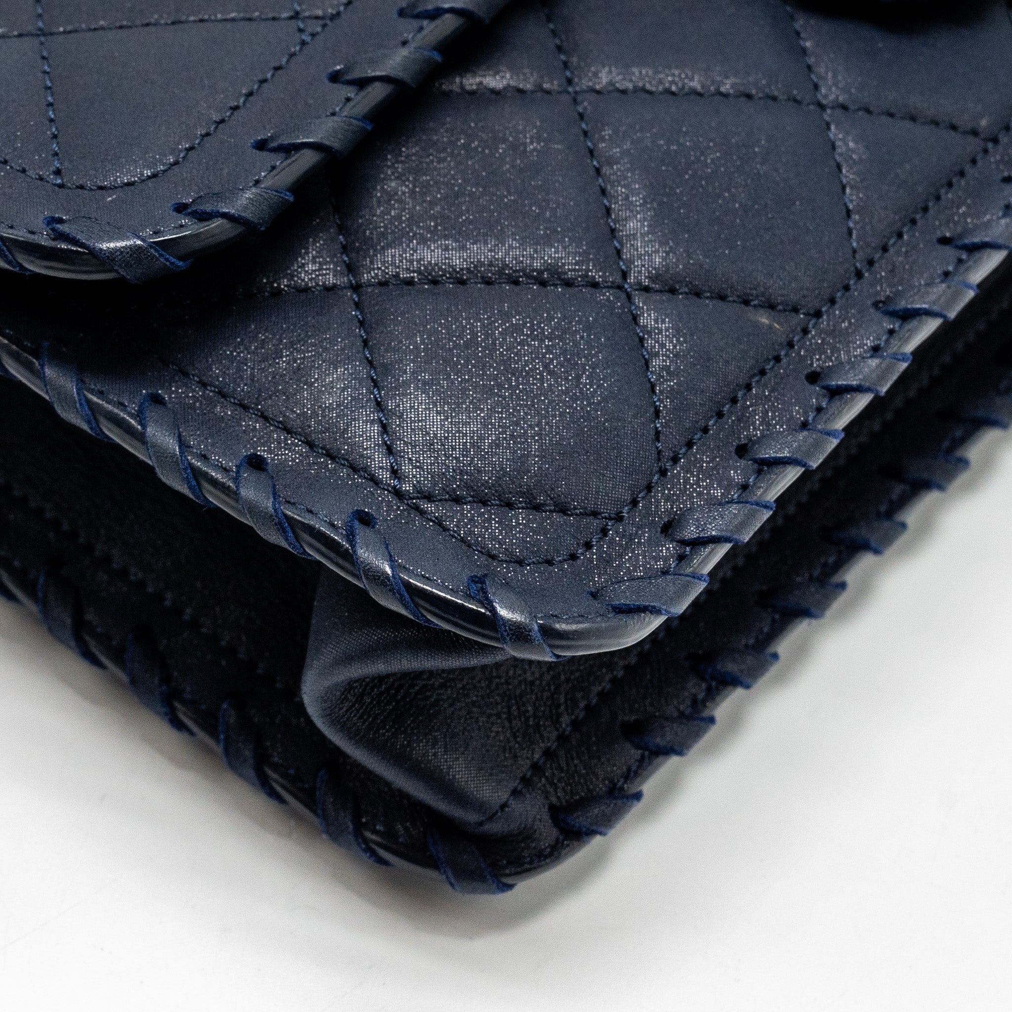 CHANEL SEASONAL FLAP BAG CALFSKIN NAVY GHW