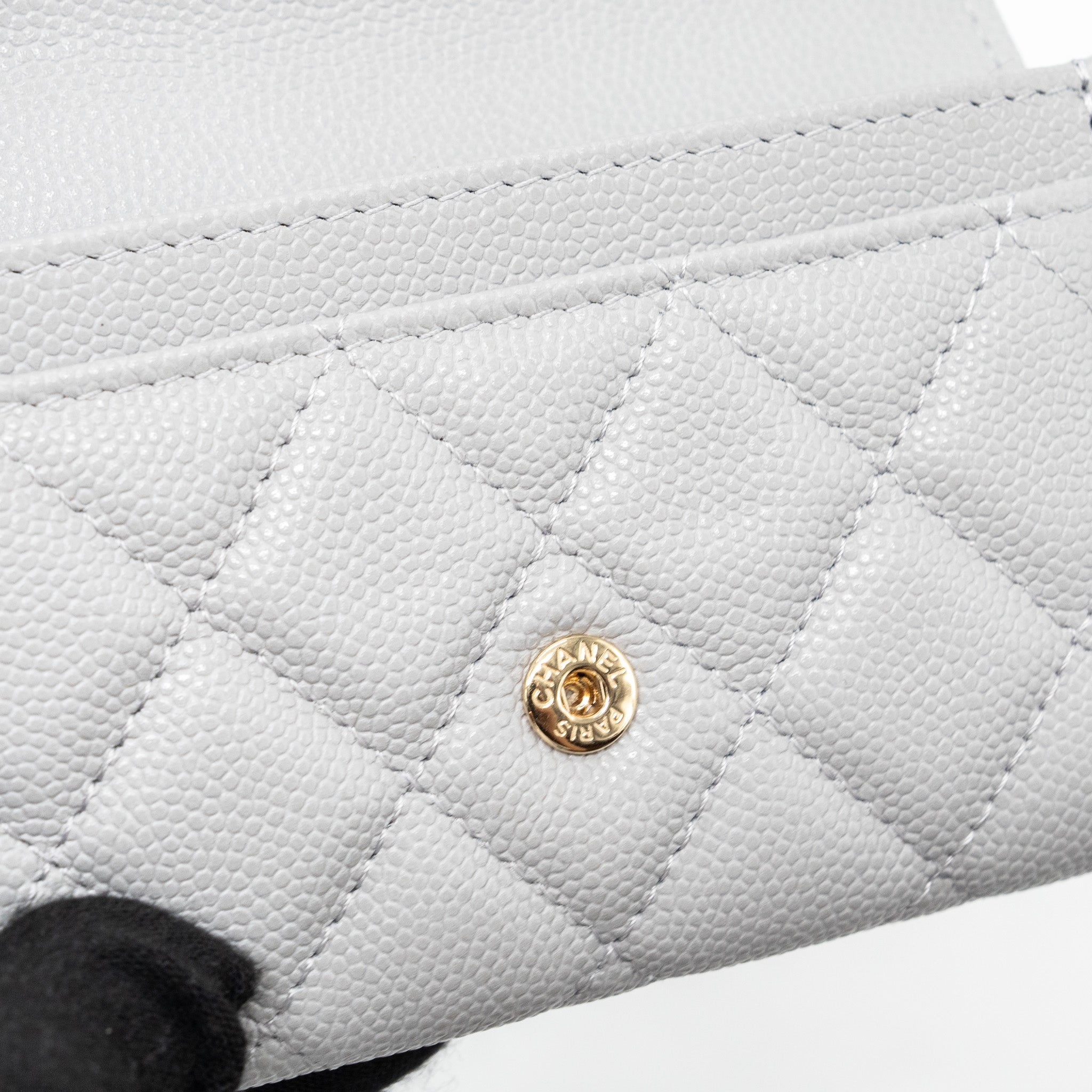 CHANEL CLASSIC FLAP CARD HOLDER CAVIAR LIGHT GREY LGHW