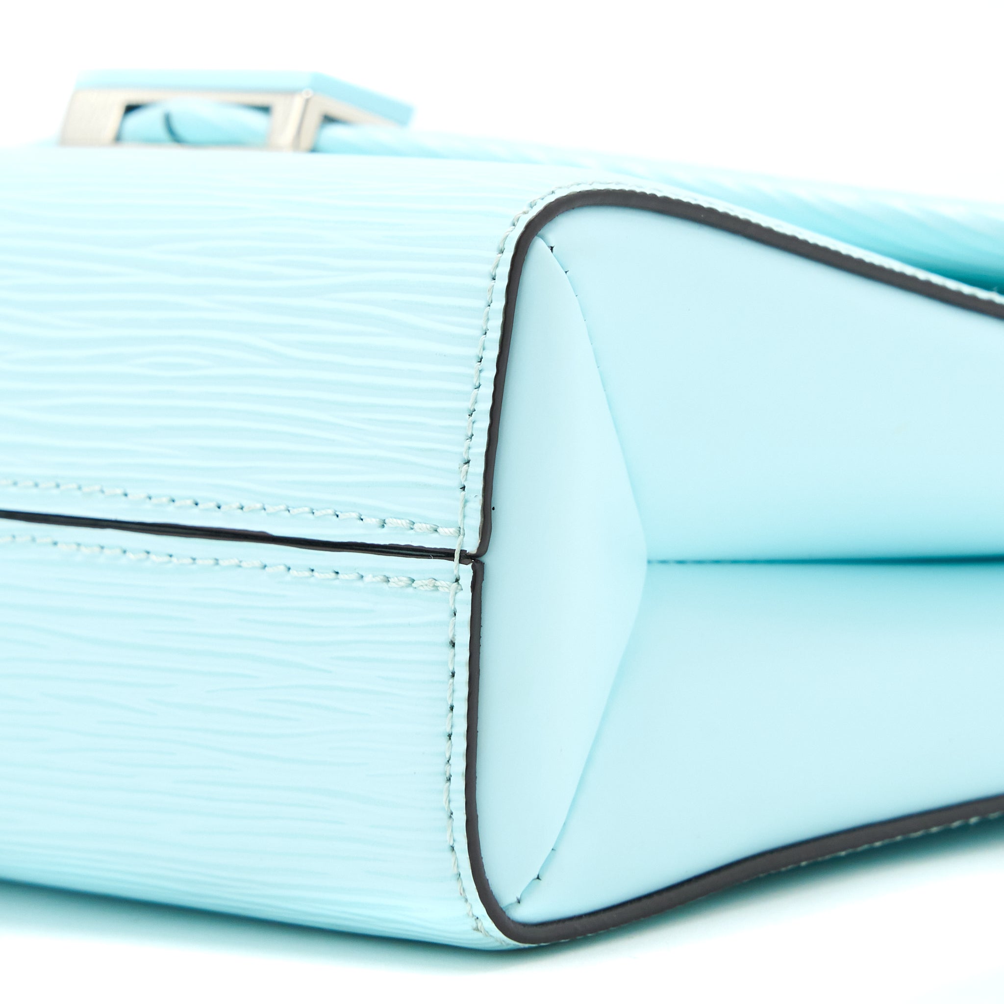 LOUIS VUITTON POCHETTE GRENELLE EPI LIGHT BLUE SHW
