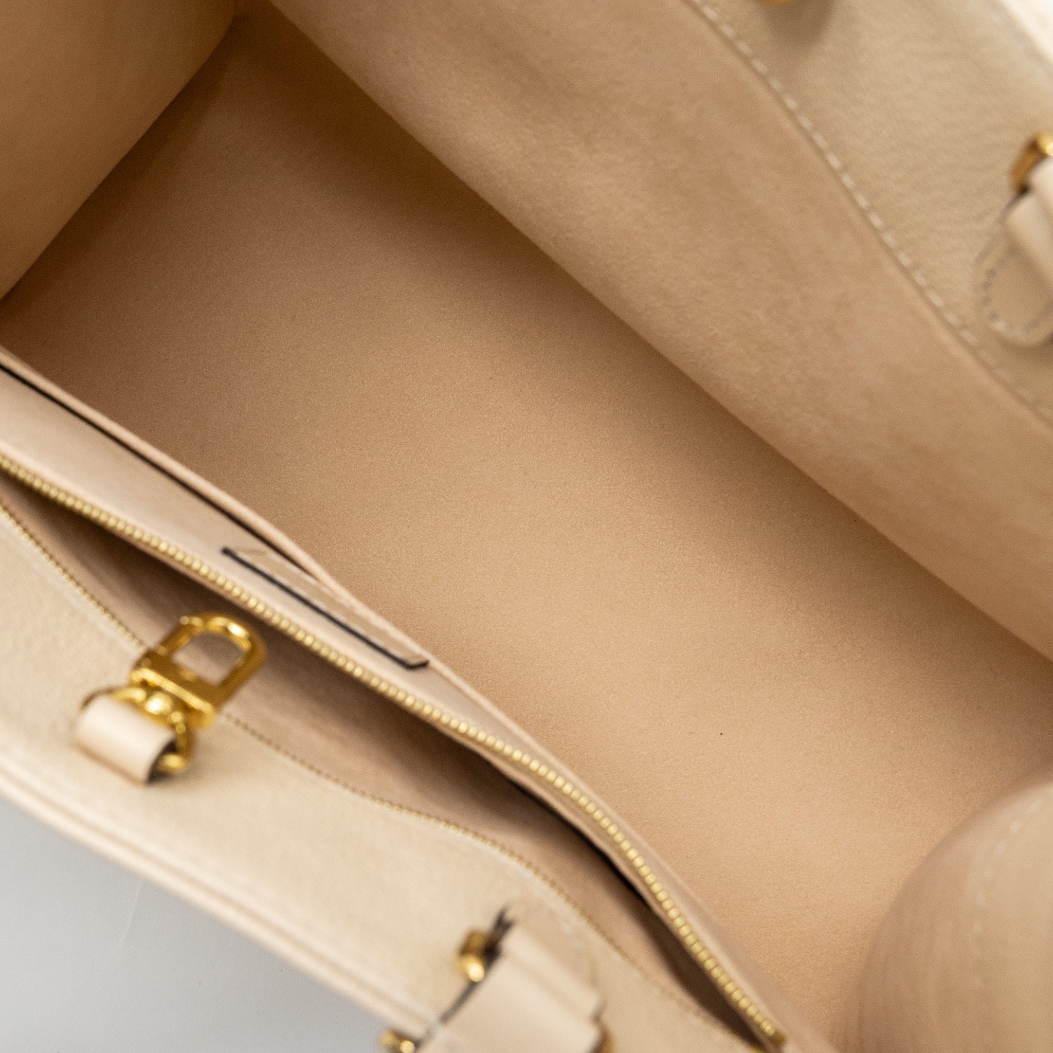LOUIS VUITTON ONTHEGO MM EMPREINTE LEATHER WHITE GHW (NEW VERSION)
