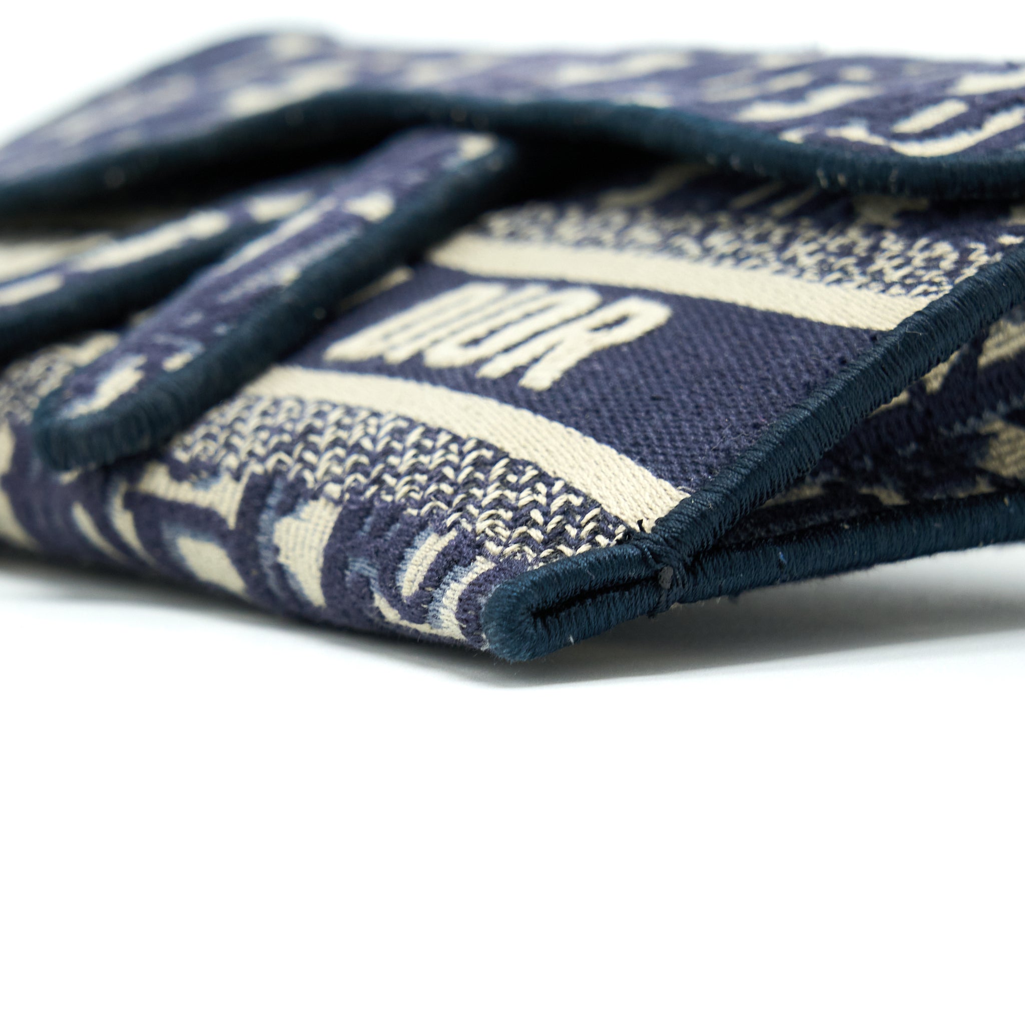DIOR SADDLE SLIM POUCH BLUE DIOR OBLIQUE EMBROIDERY