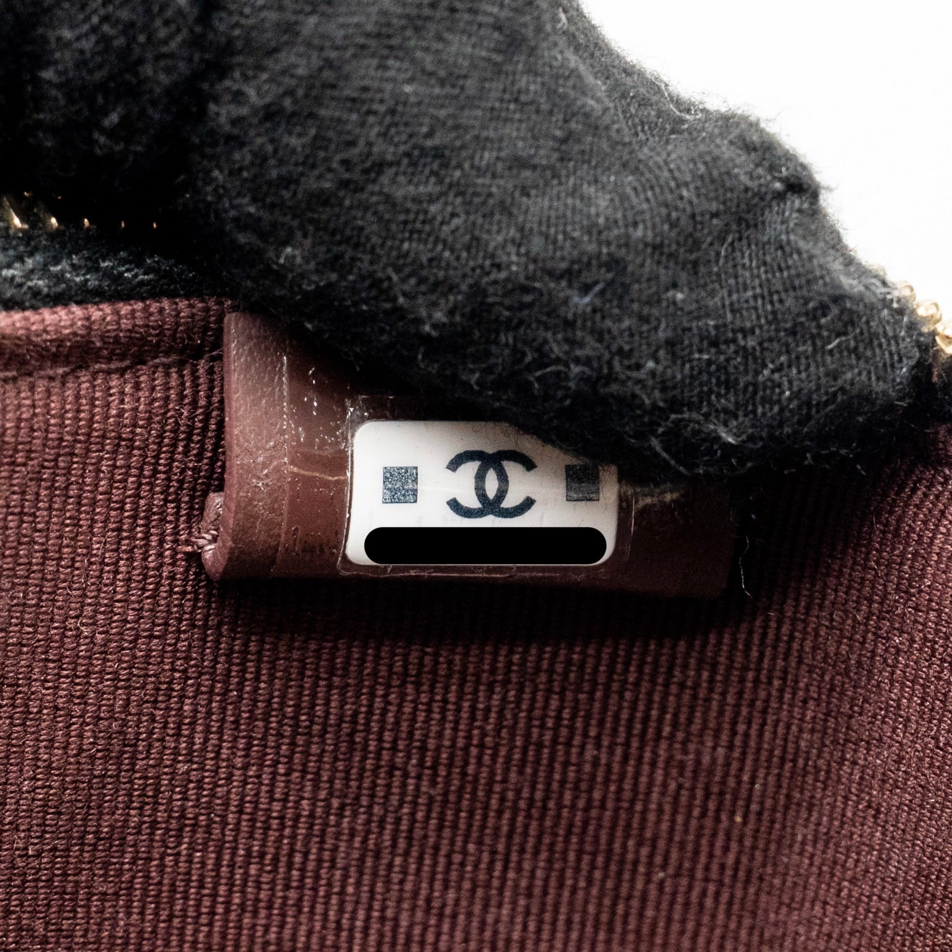 CHANEL 25P CC TOP HANDLE VANITY WITH CHAIN CAVIAR BLACK LGHW (MICROCHIP)