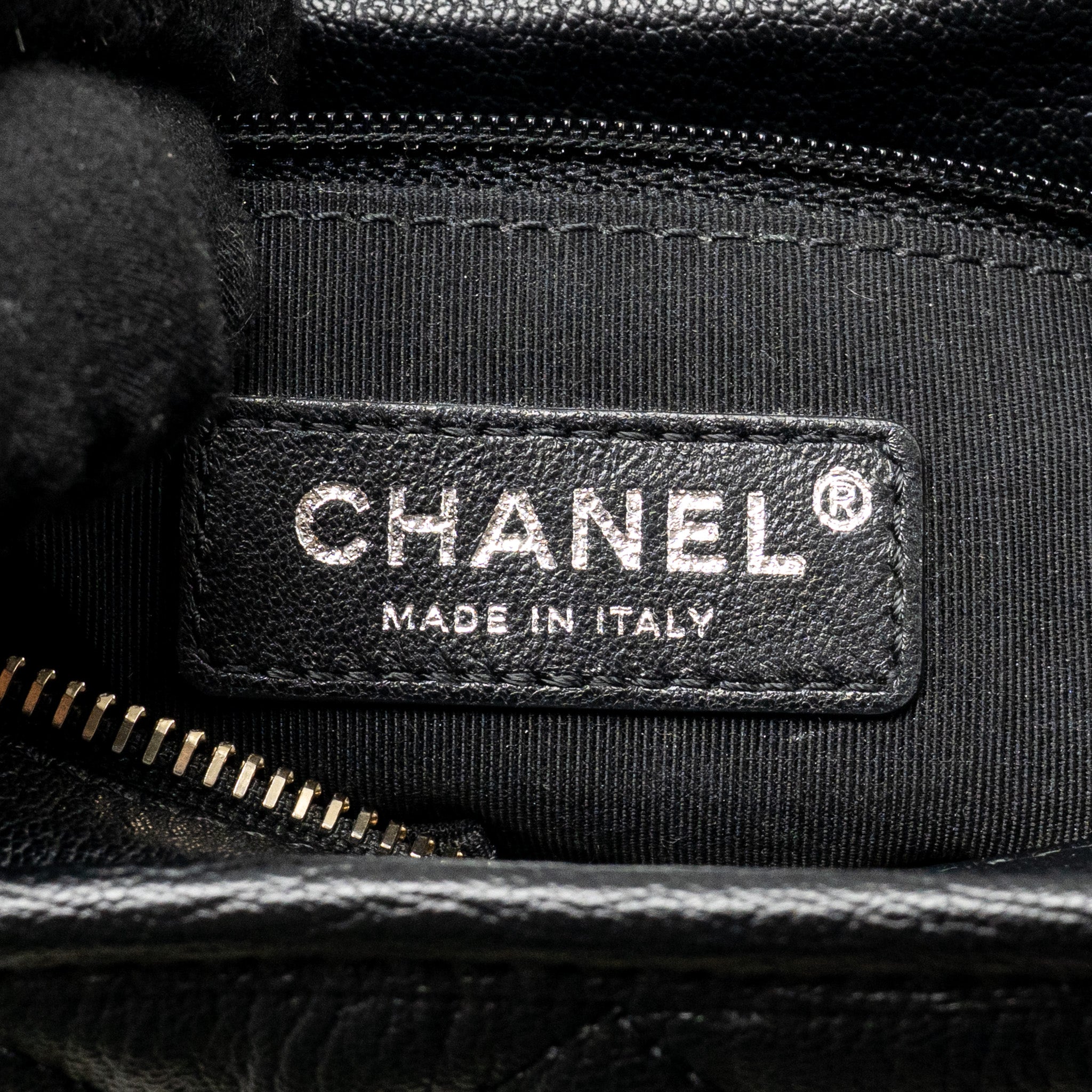 CHANEL SMALL GABRIELLE HOBO BAG GOATSKIN/PATENT BLACK MULTICOLOUR HARDWARE