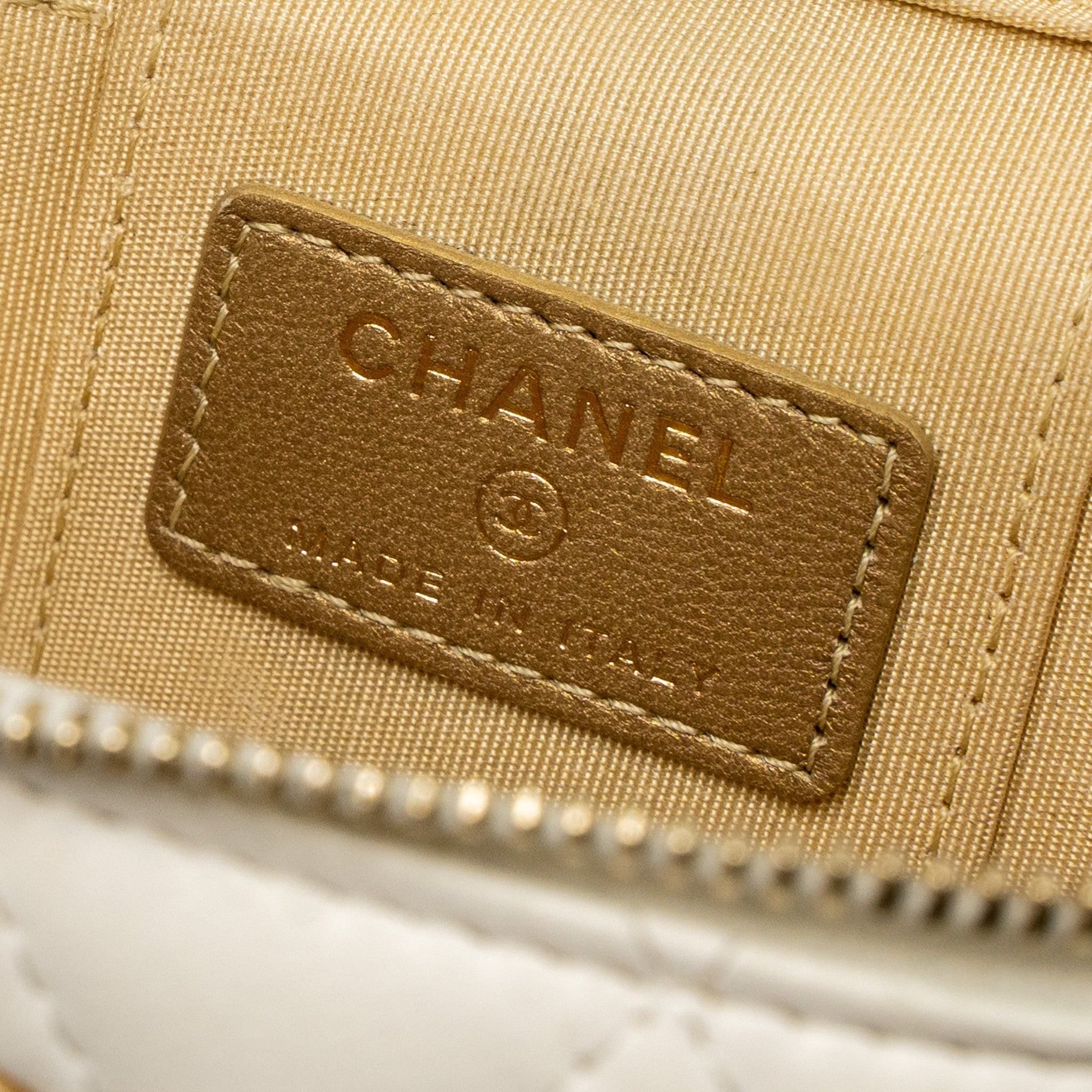 CHANEL PEARL CRUSH MINI VANITY LAMBSKIN WHITE BRUSHED GHW
